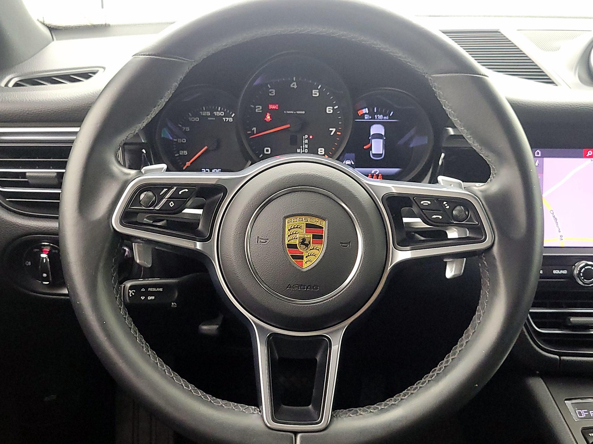 Thumbnail: 2021 Porsche Macan - 10