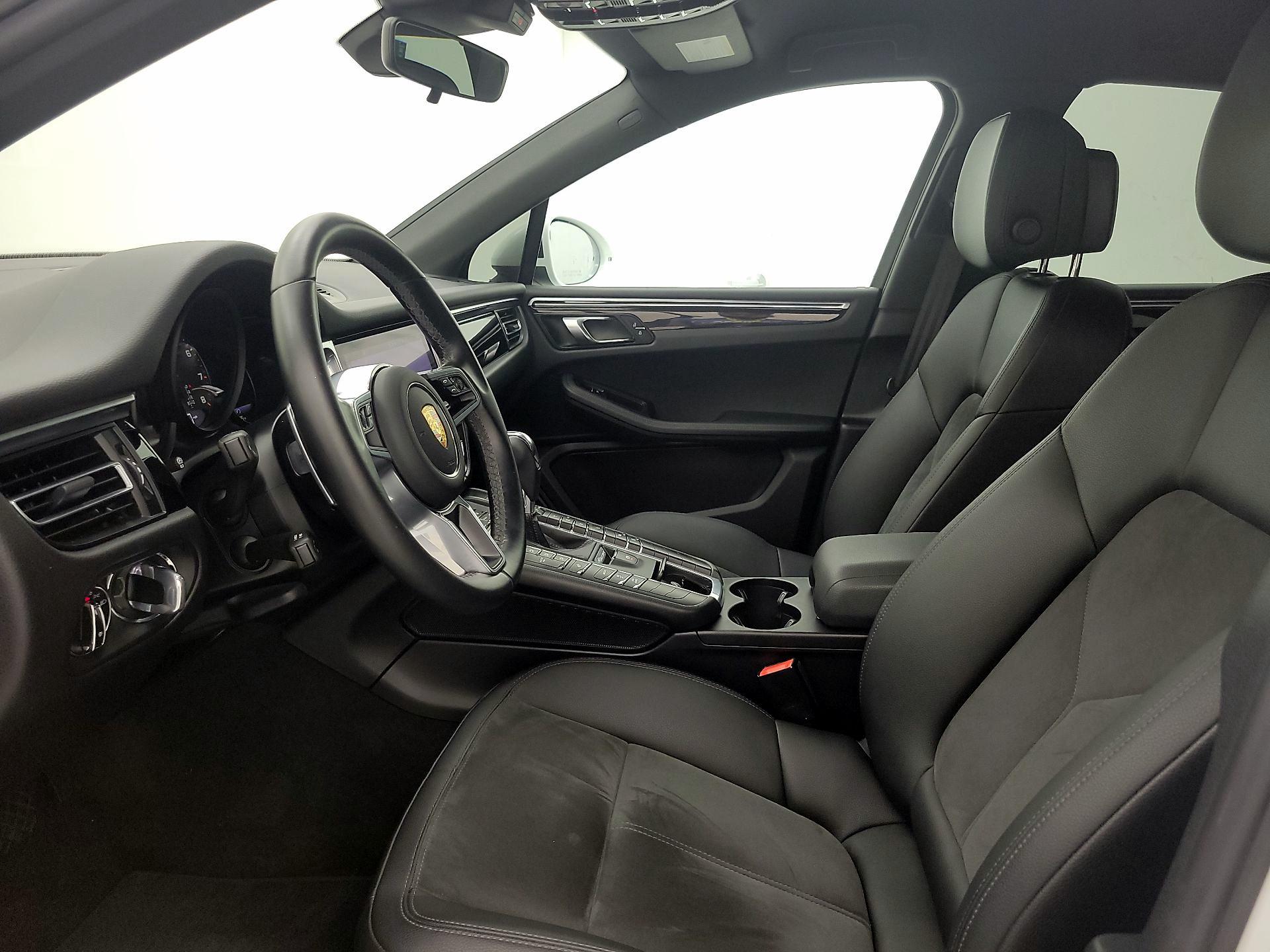 Thumbnail: 2021 Porsche Macan - 11