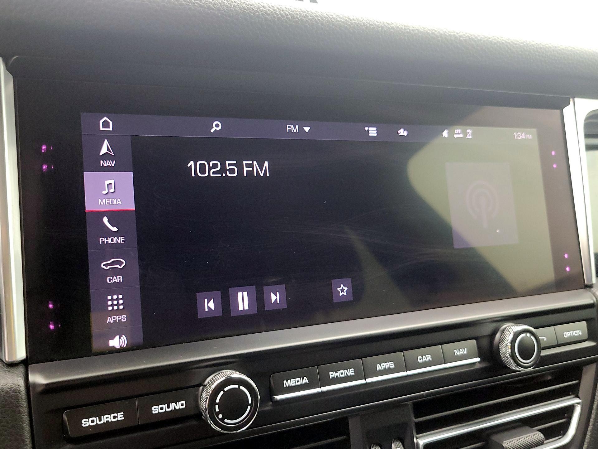 Thumbnail: 2021 Porsche Macan - 16