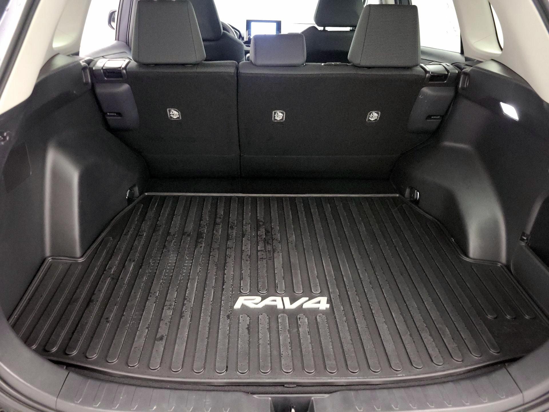 Thumbnail: 2024 Toyota RAV4 - 20