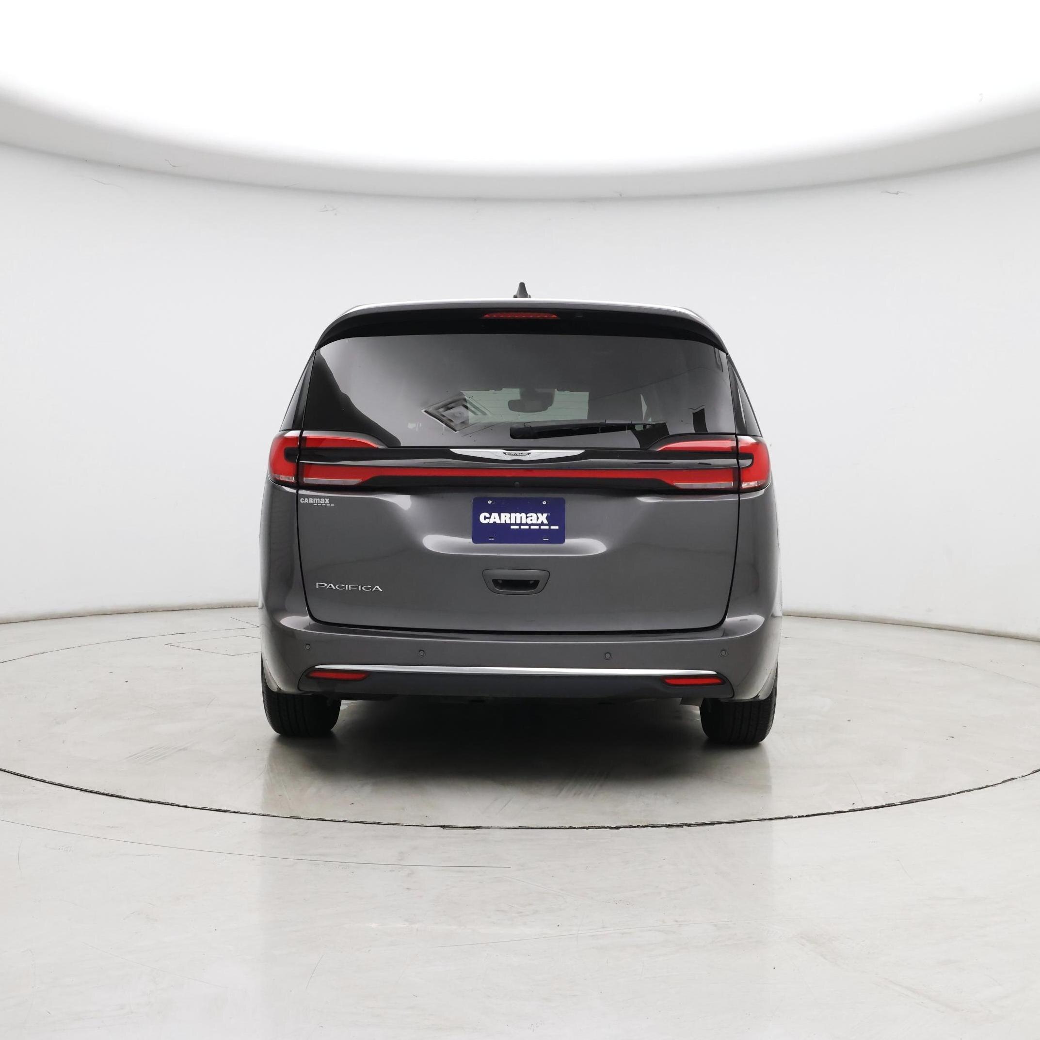 Thumbnail: 2023 Chrysler Pacifica - 6