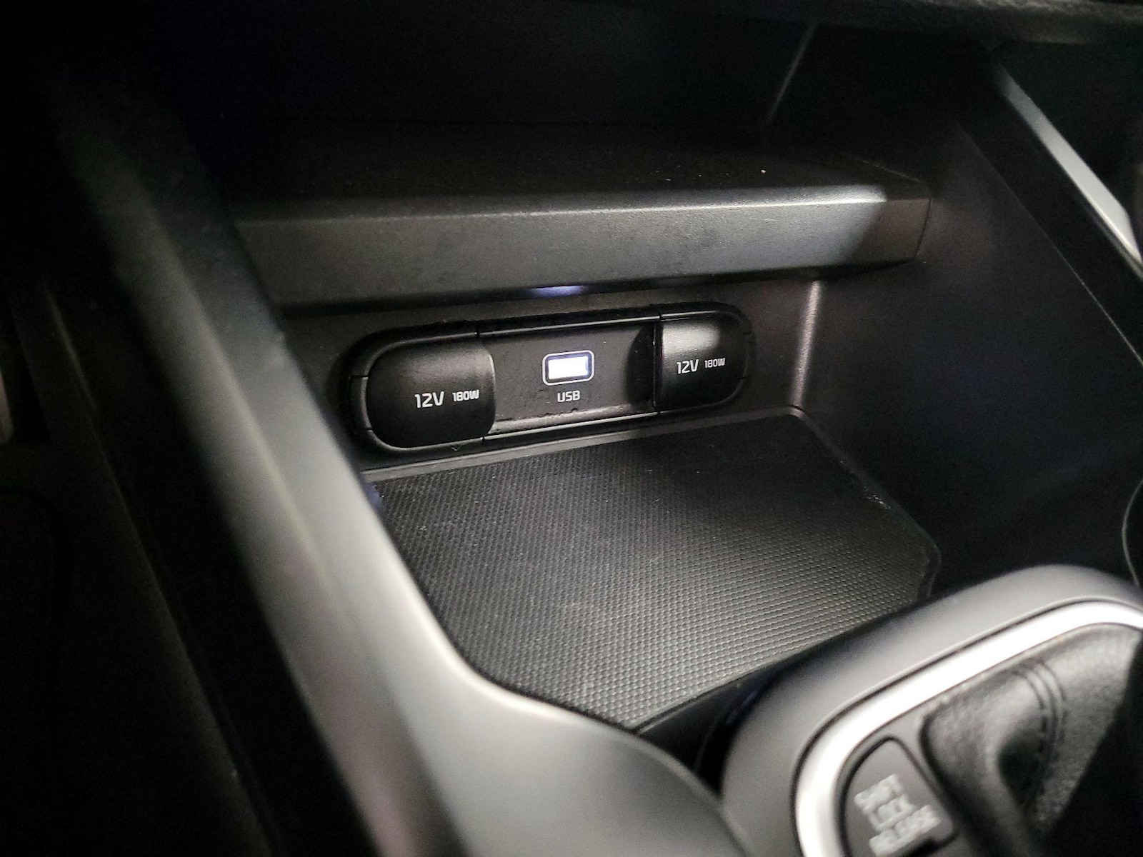 2024 Kia Soul LX - Photo 19