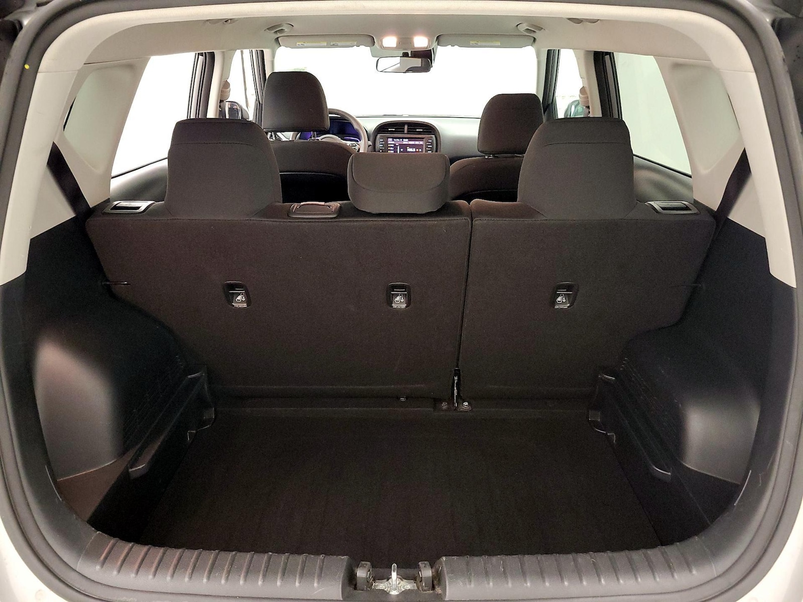 2024 Kia Soul LX - Photo 21