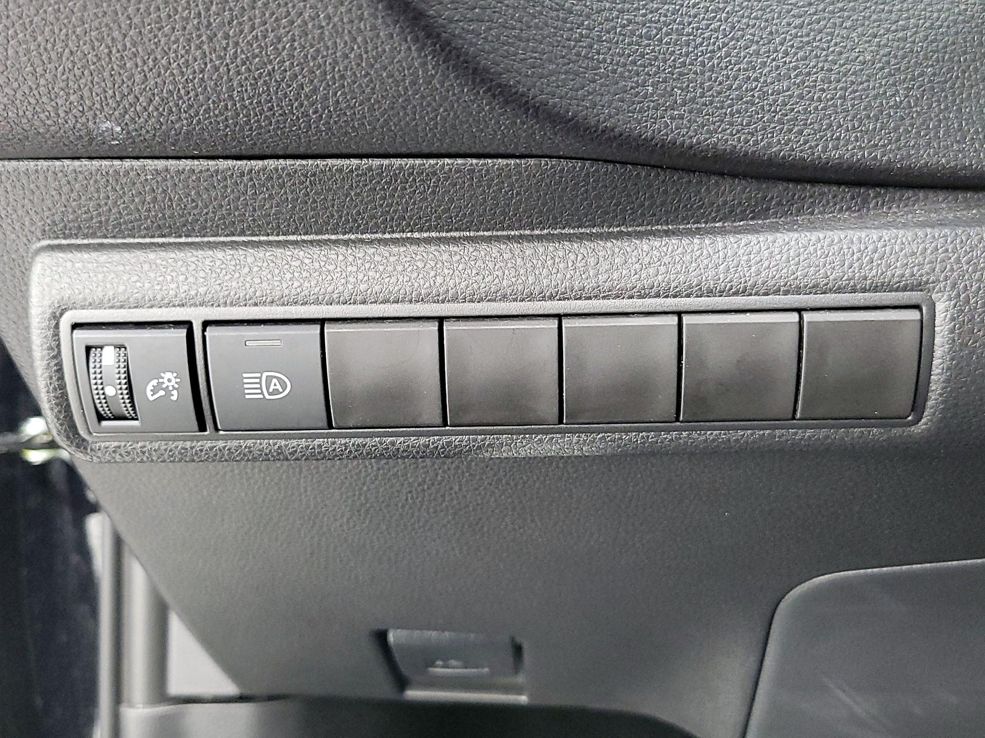 Thumbnail: 2025 Toyota Corolla - 13