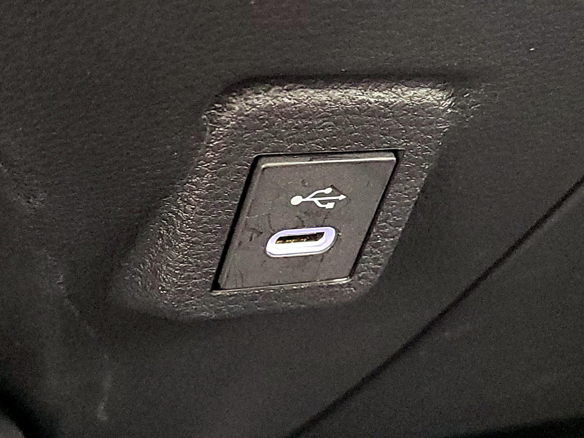 Thumbnail: 2025 Toyota Corolla - 18