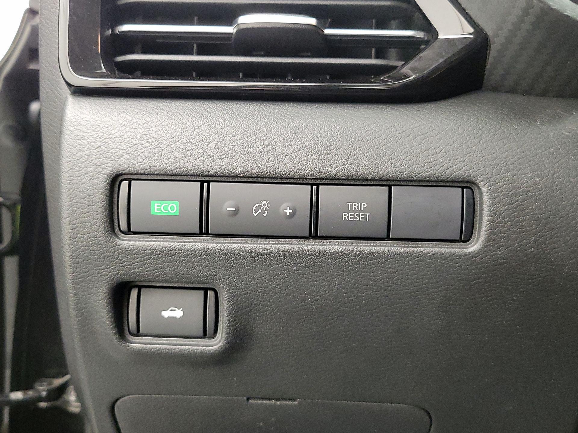 Thumbnail: 2020 Nissan Sentra - 13