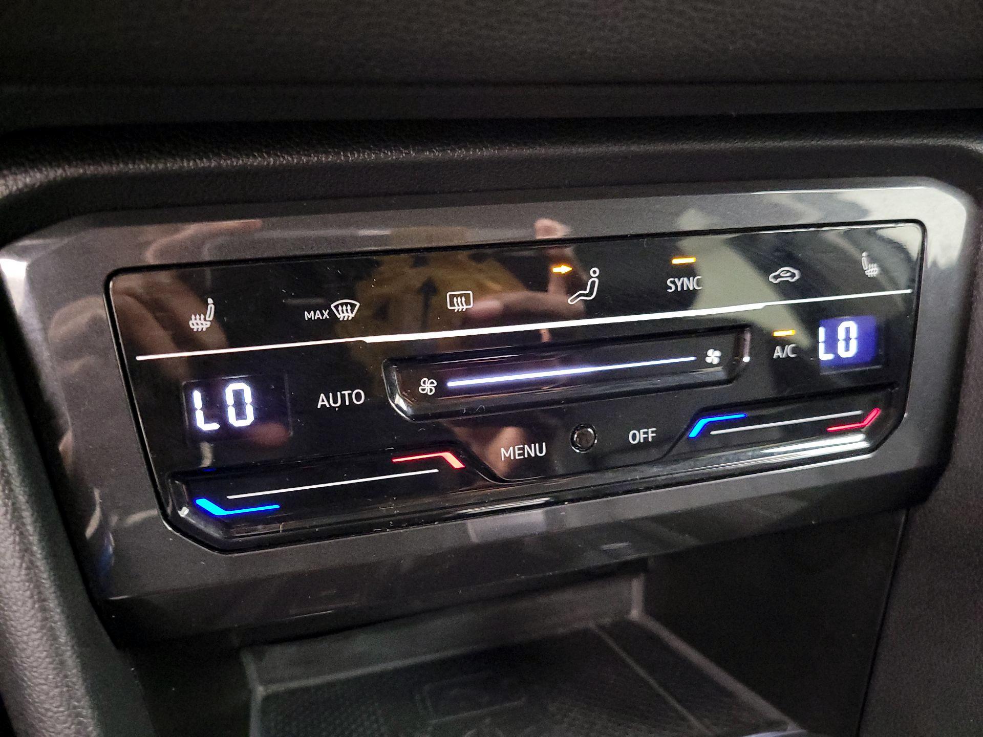 Thumbnail: 2024 Volkswagen Tiguan - 15