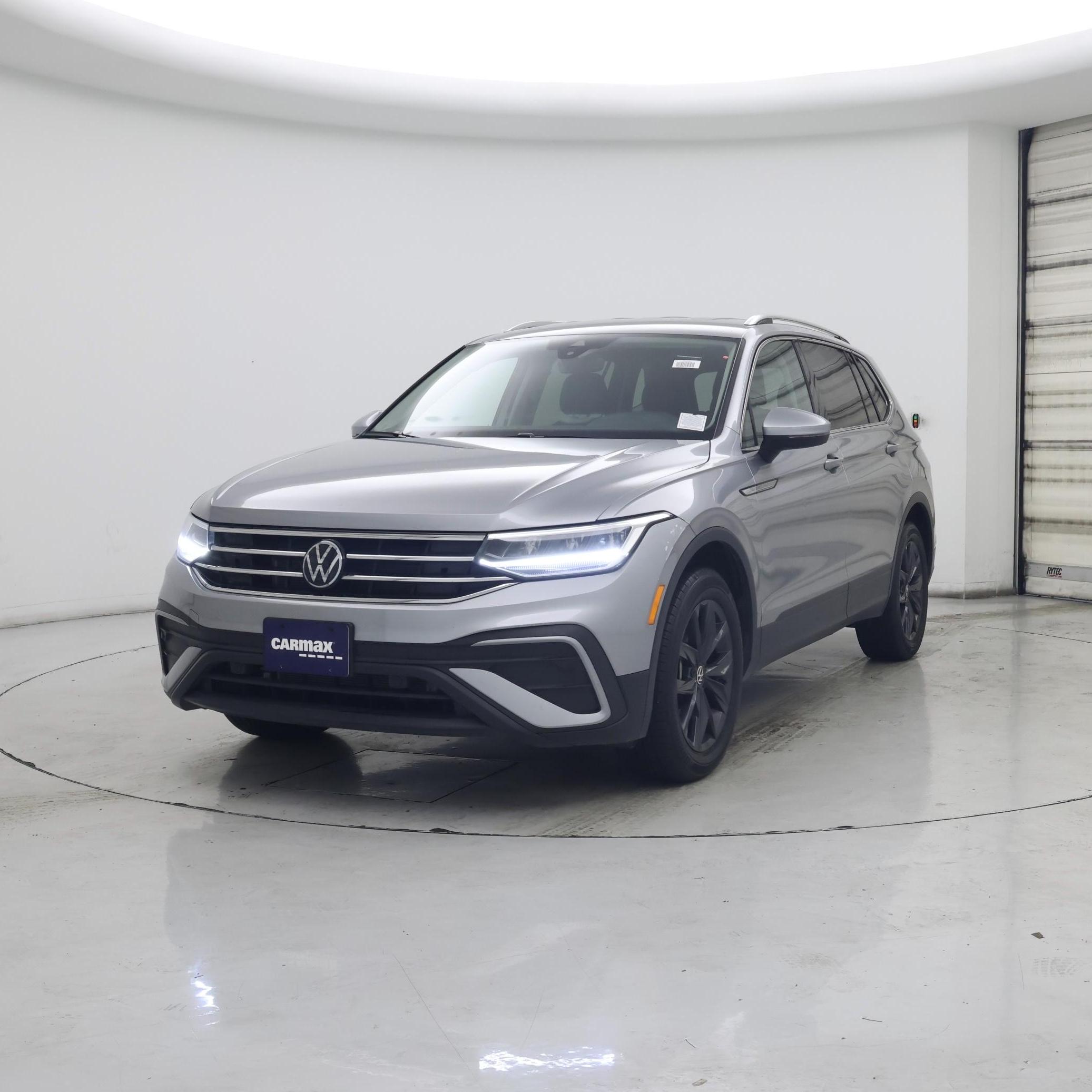 Thumbnail: 2024 Volkswagen Tiguan - 4