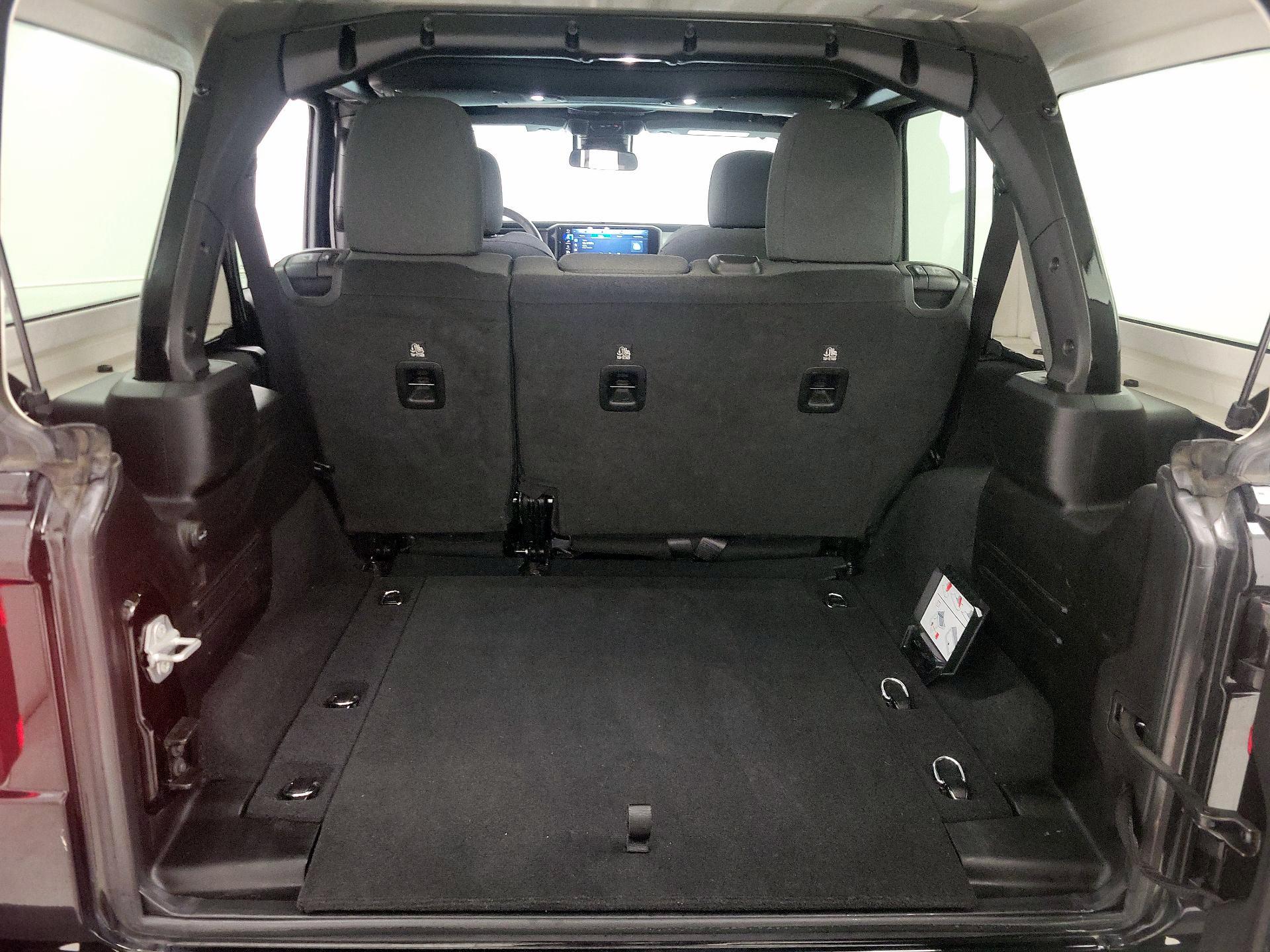 Thumbnail: 2024 Jeep Wrangler - 20