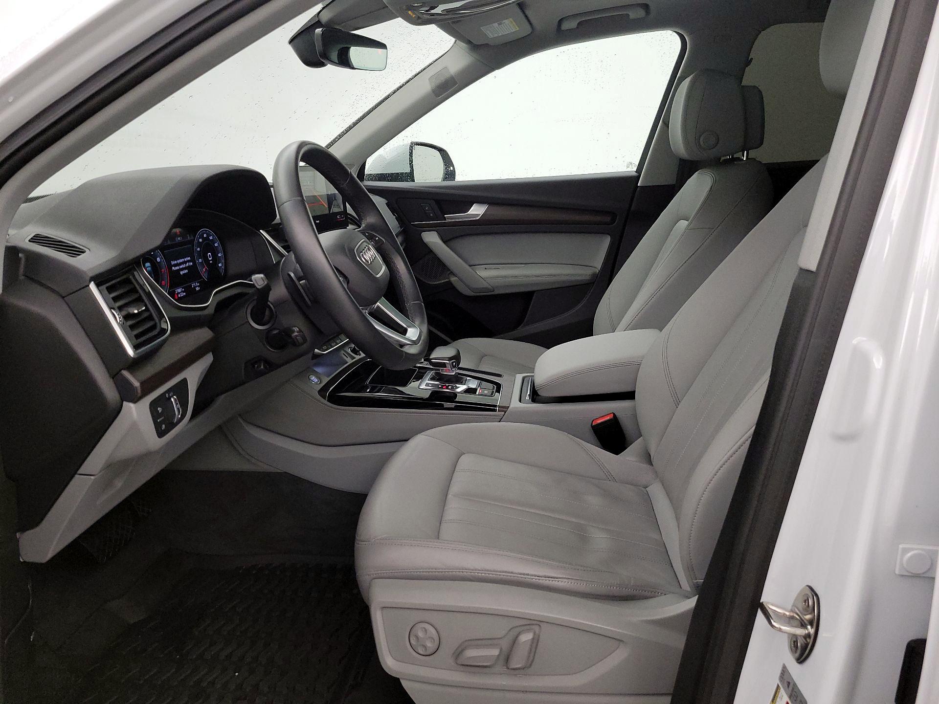 Thumbnail: 2022 Audi Q5 - 11