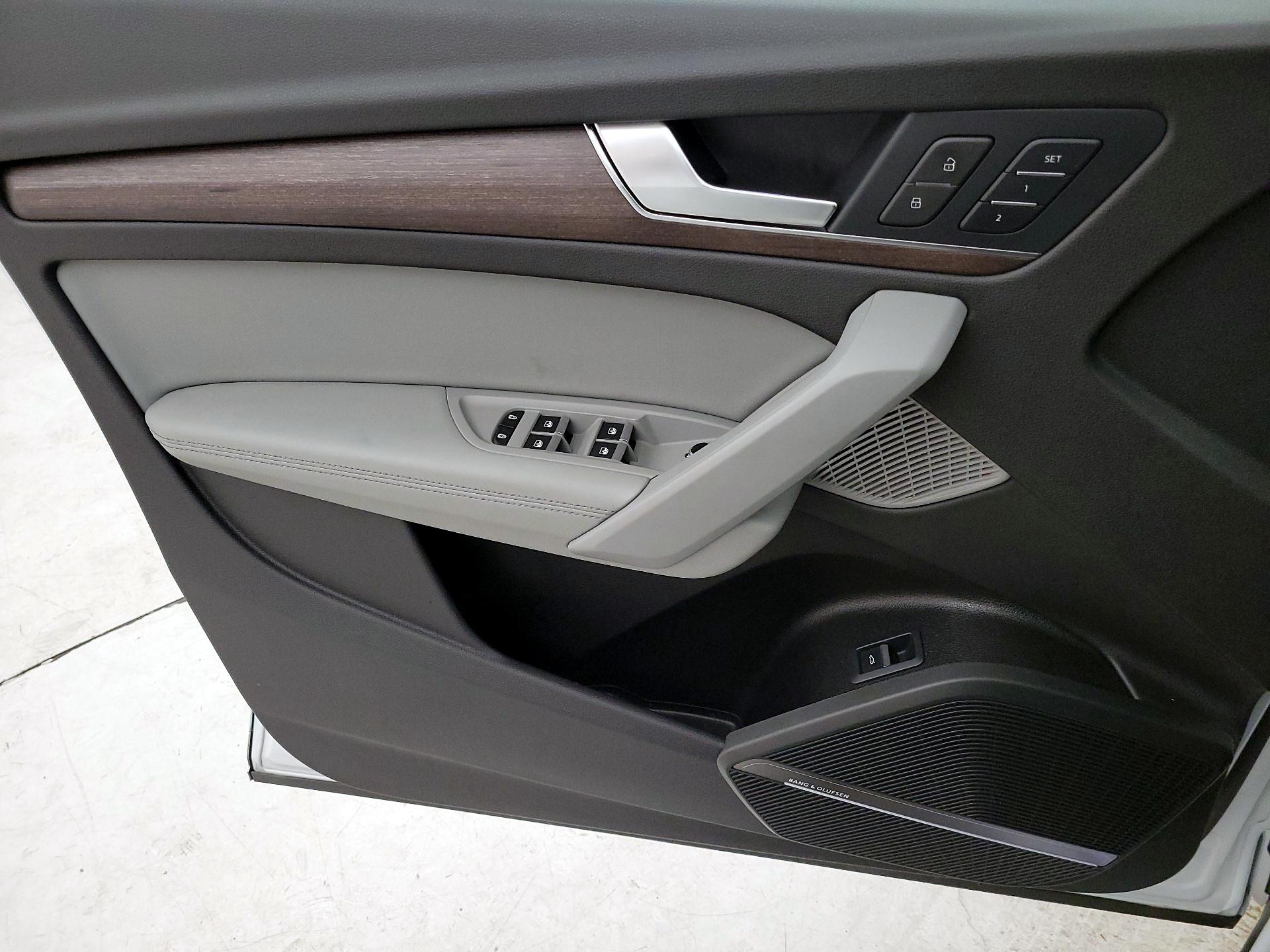 Thumbnail: 2022 Audi Q5 - 12