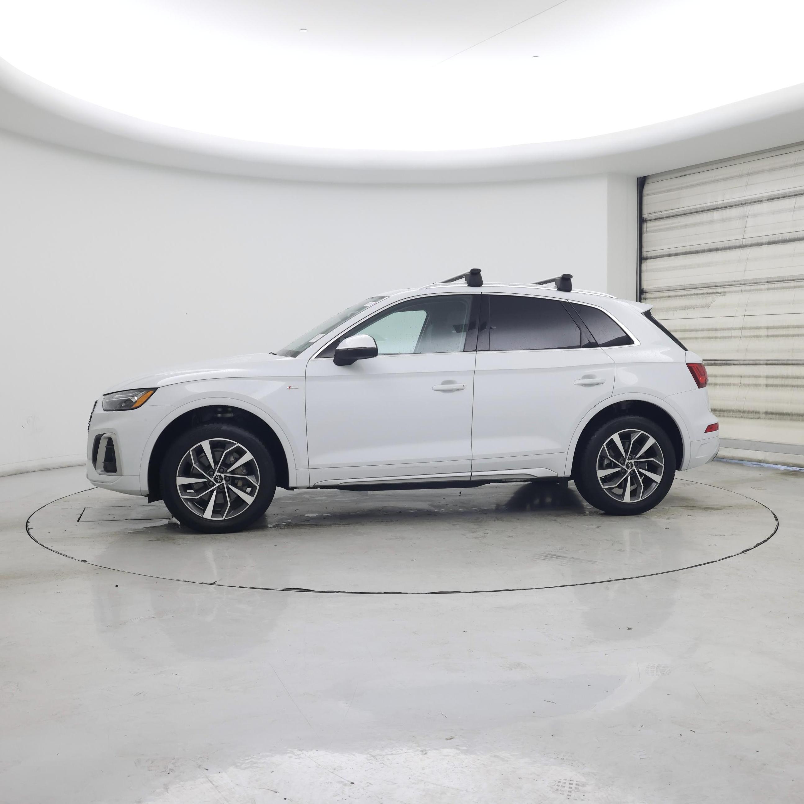 Thumbnail: 2022 Audi Q5 - 3