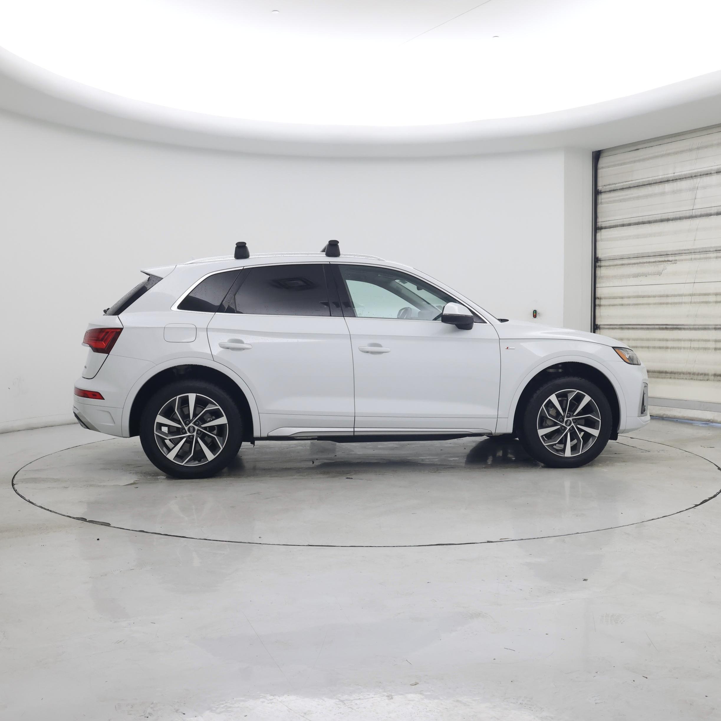 Thumbnail: 2022 Audi Q5 - 7