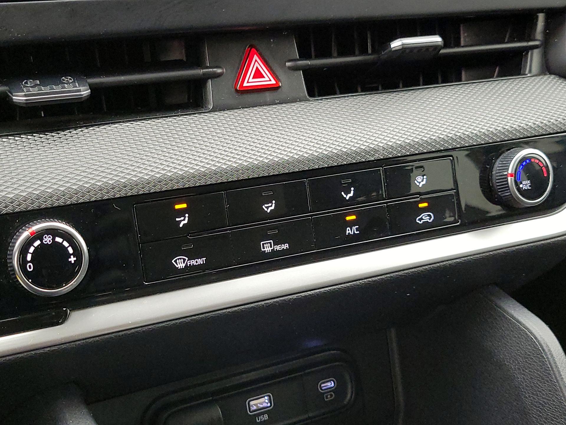 Thumbnail: 2024 Kia Sportage - 16