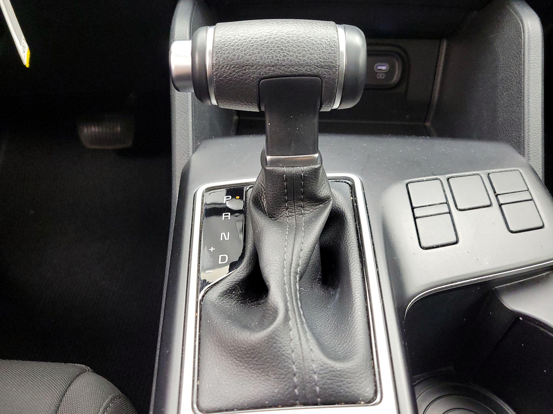 Thumbnail: 2024 Kia Sportage - 17