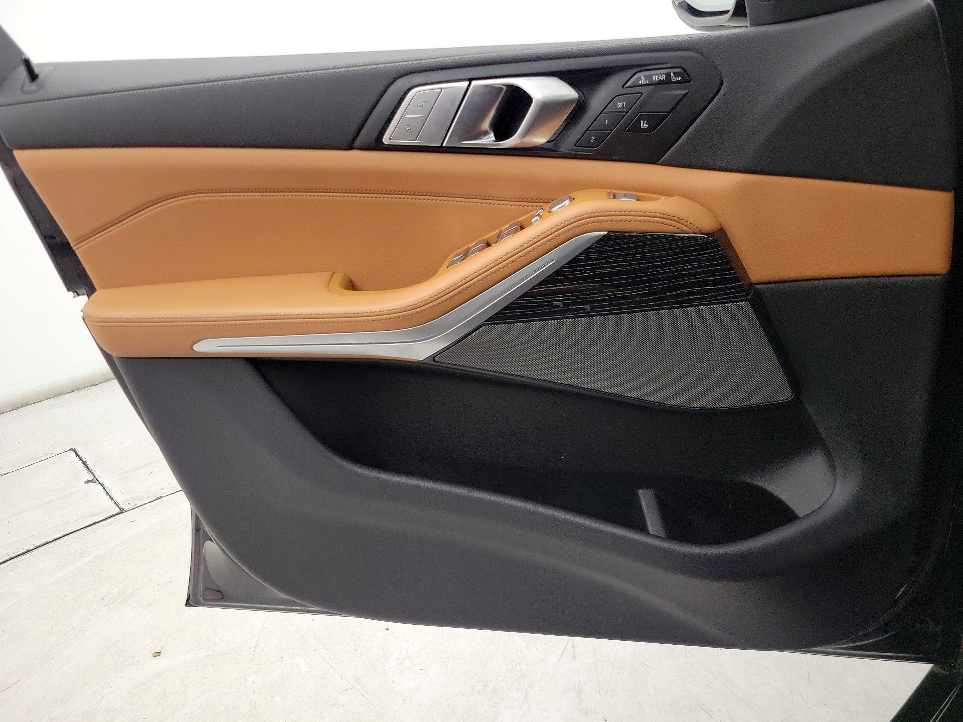 Thumbnail: 2022 BMW X7 - 12