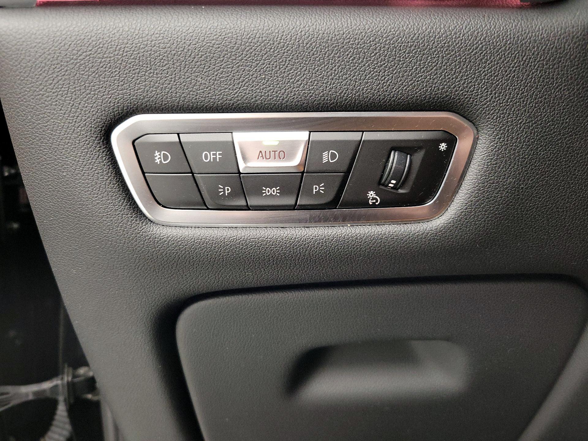 Thumbnail: 2022 BMW X7 - 13