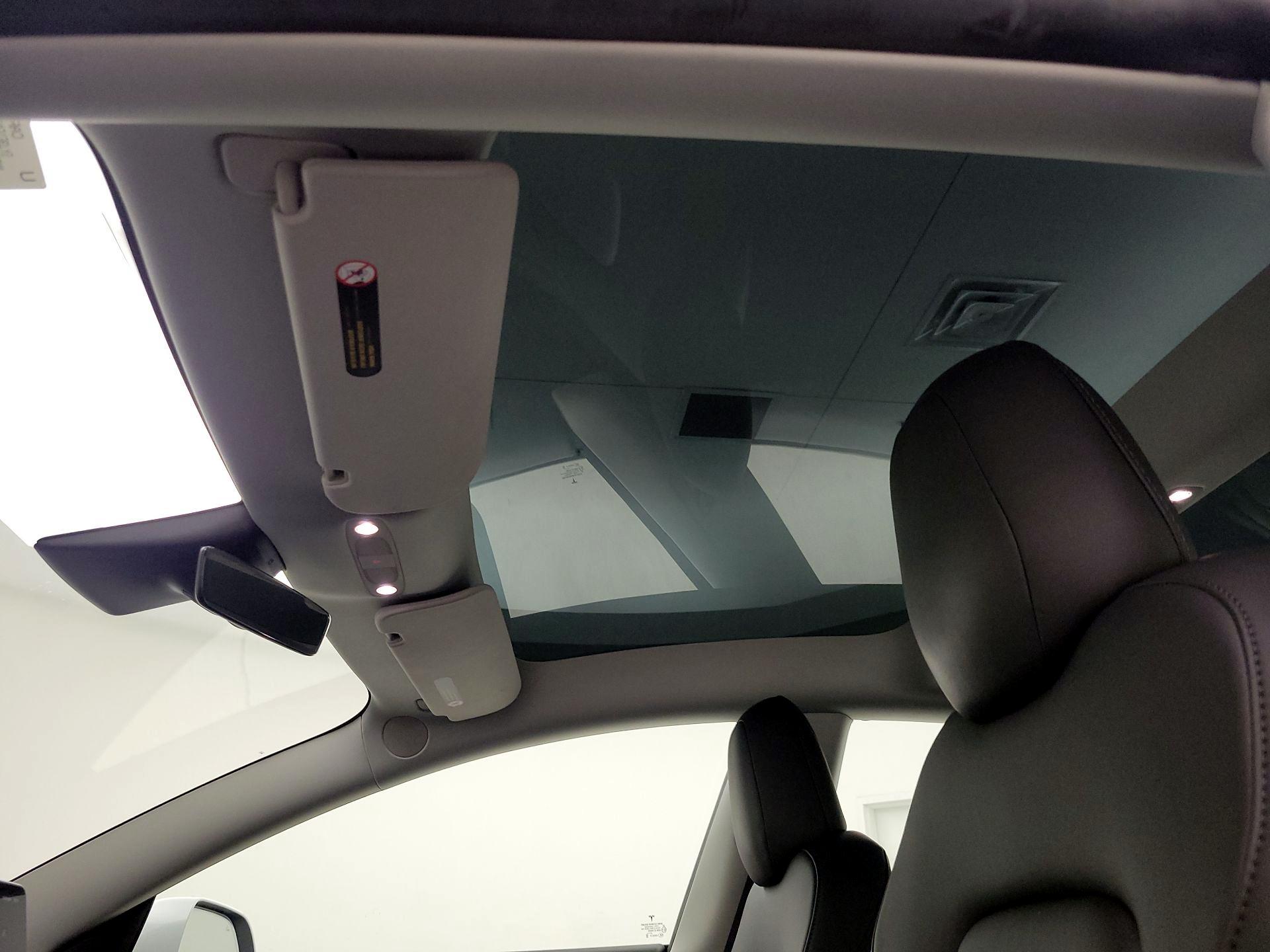 Thumbnail: 2023 Tesla Model 3 - 19