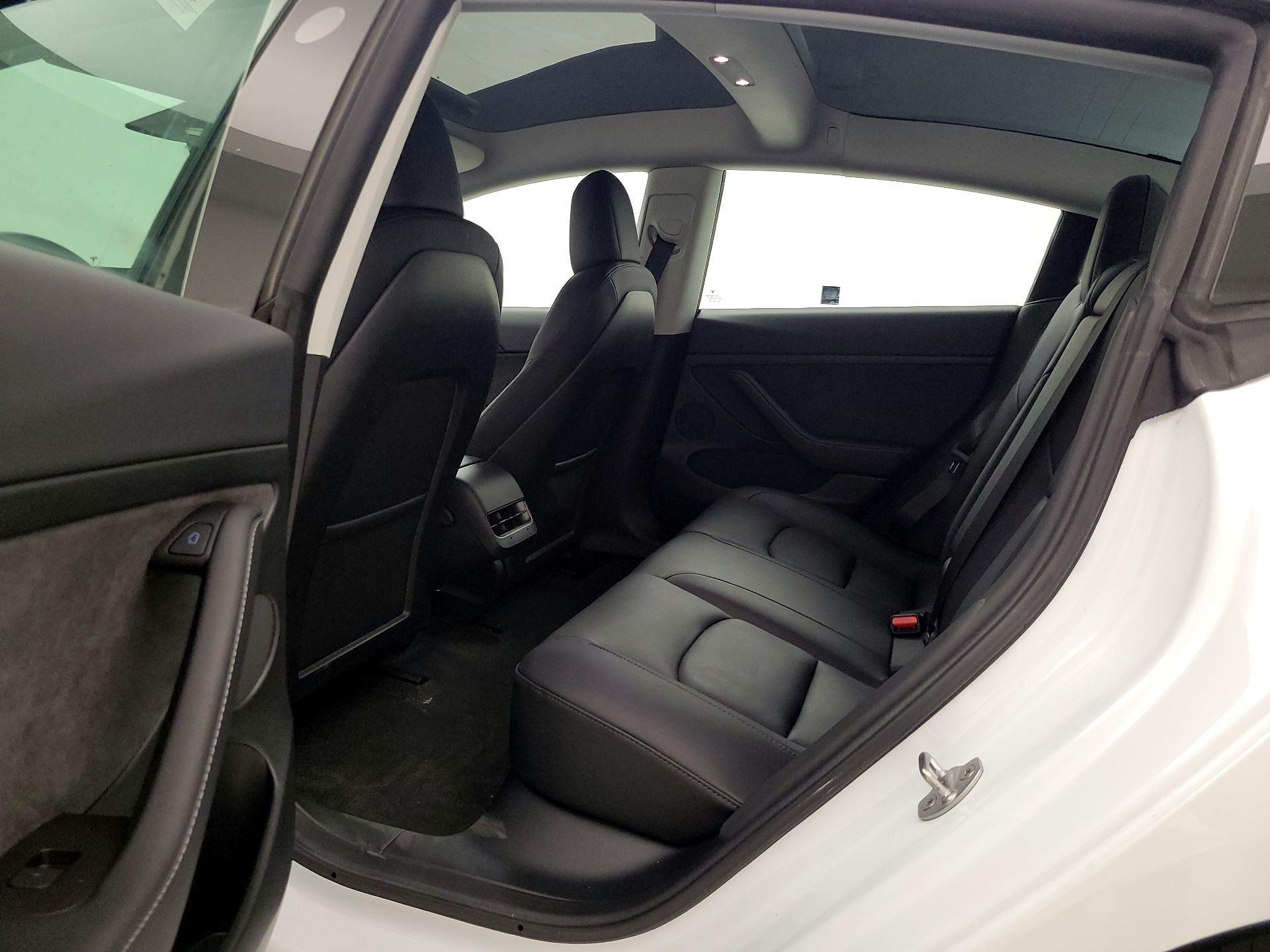 Thumbnail: 2023 Tesla Model 3 - 20