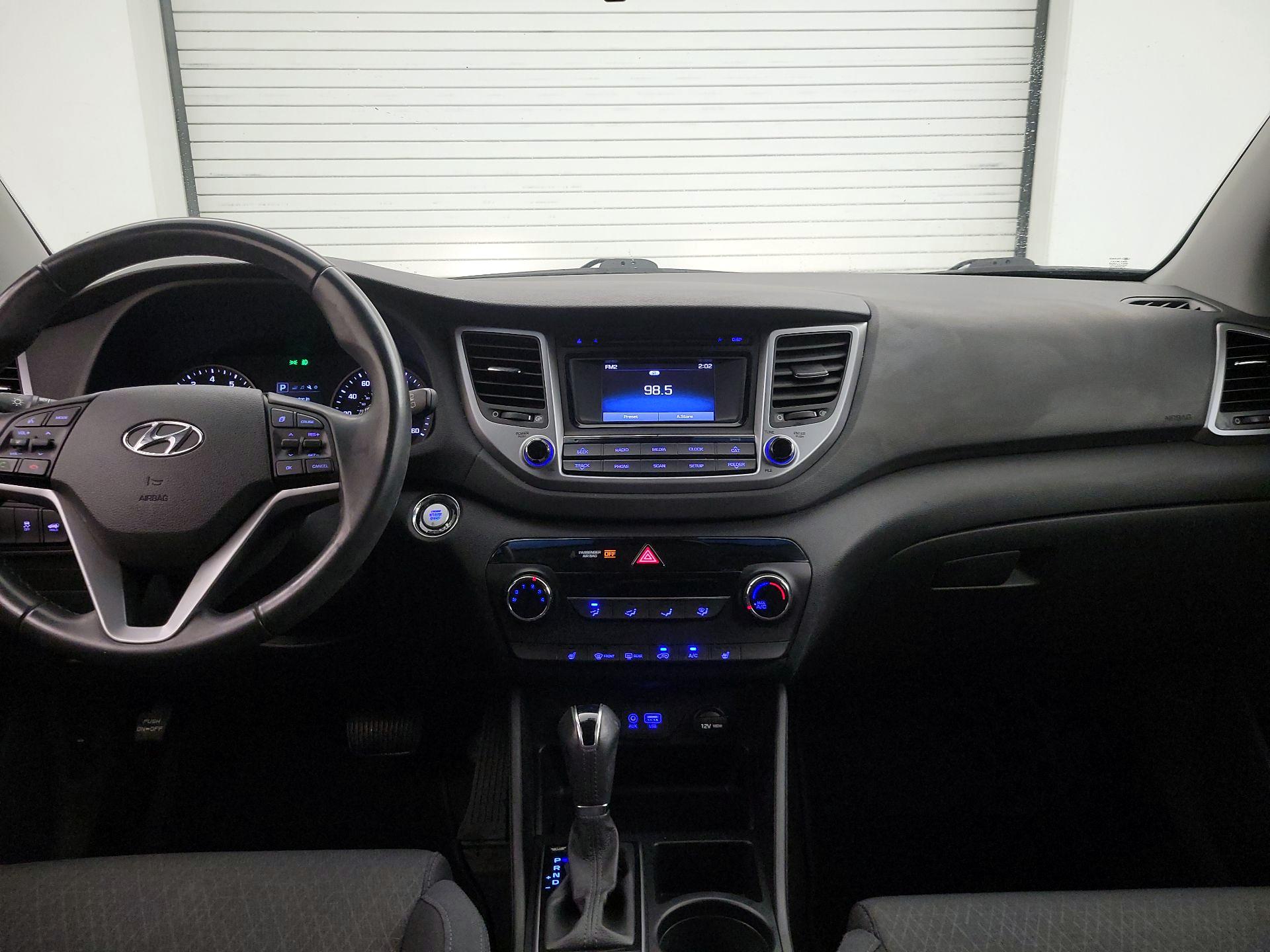 Thumbnail: 2017 Hyundai Tucson - 9