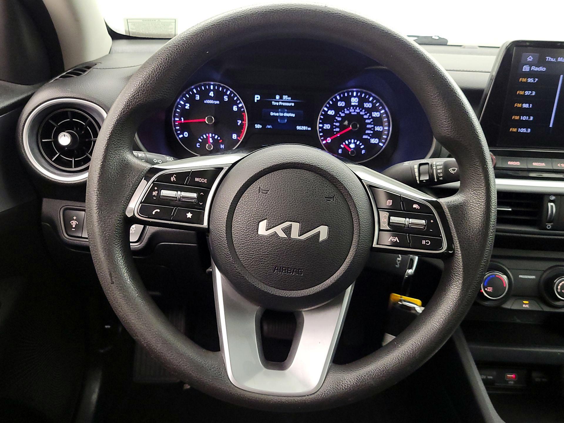 Thumbnail: 2022 Kia Forte - 10