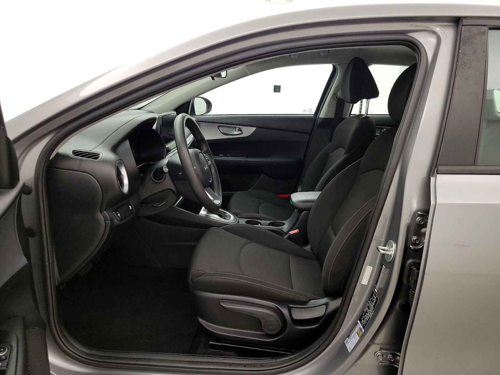 2022 Kia FORTE LXS - Photo 12