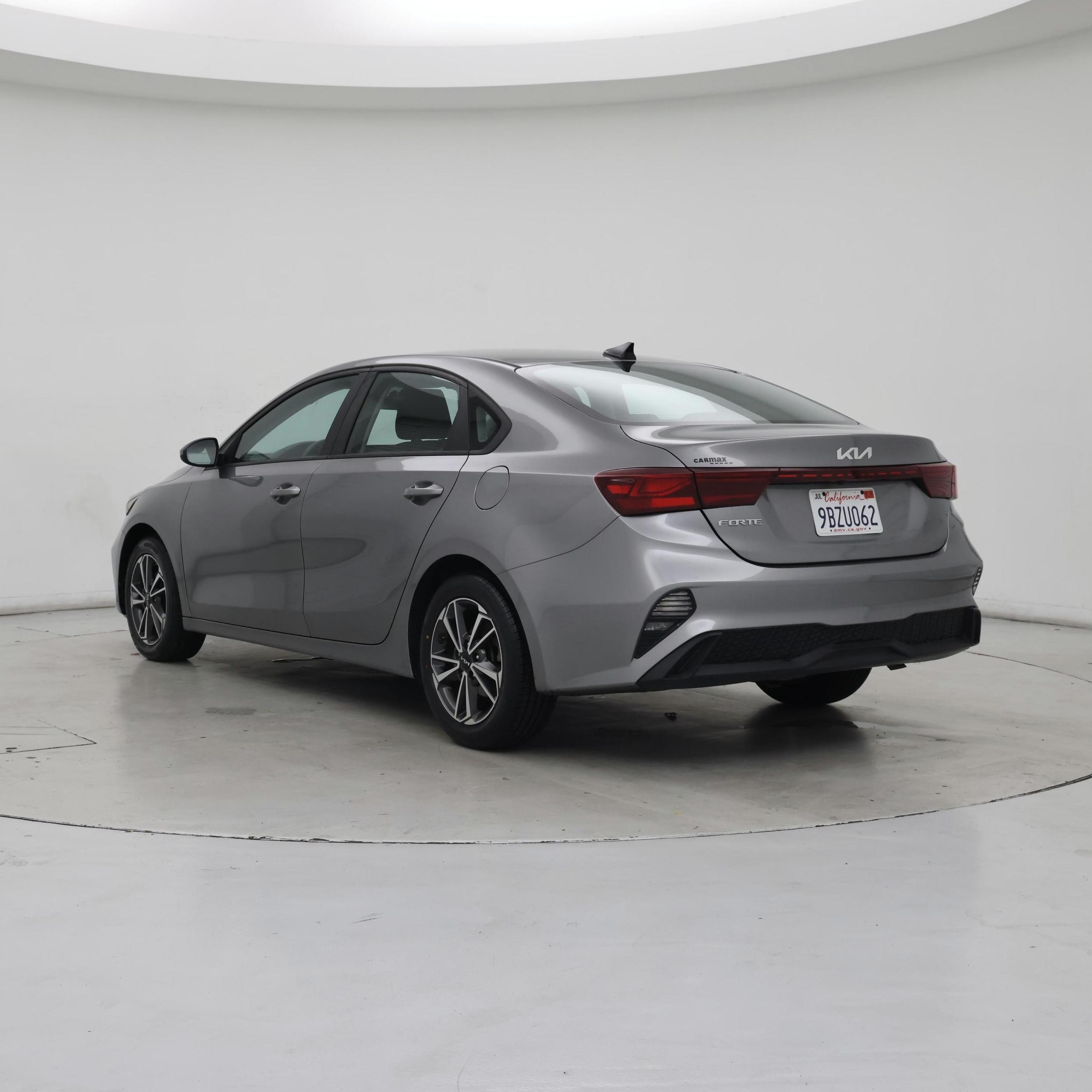 Thumbnail: 2022 Kia Forte - 2