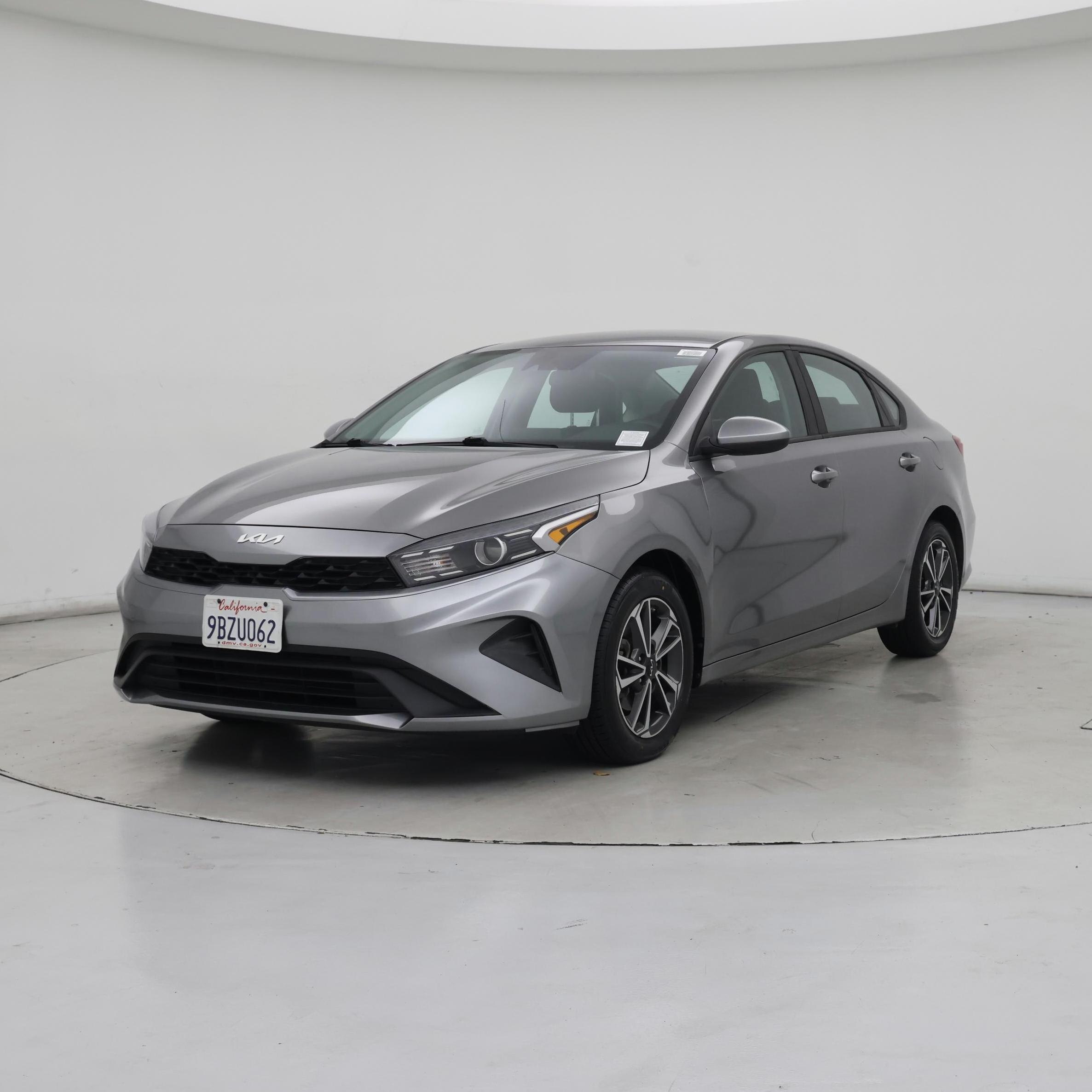Thumbnail: 2022 Kia Forte - 4