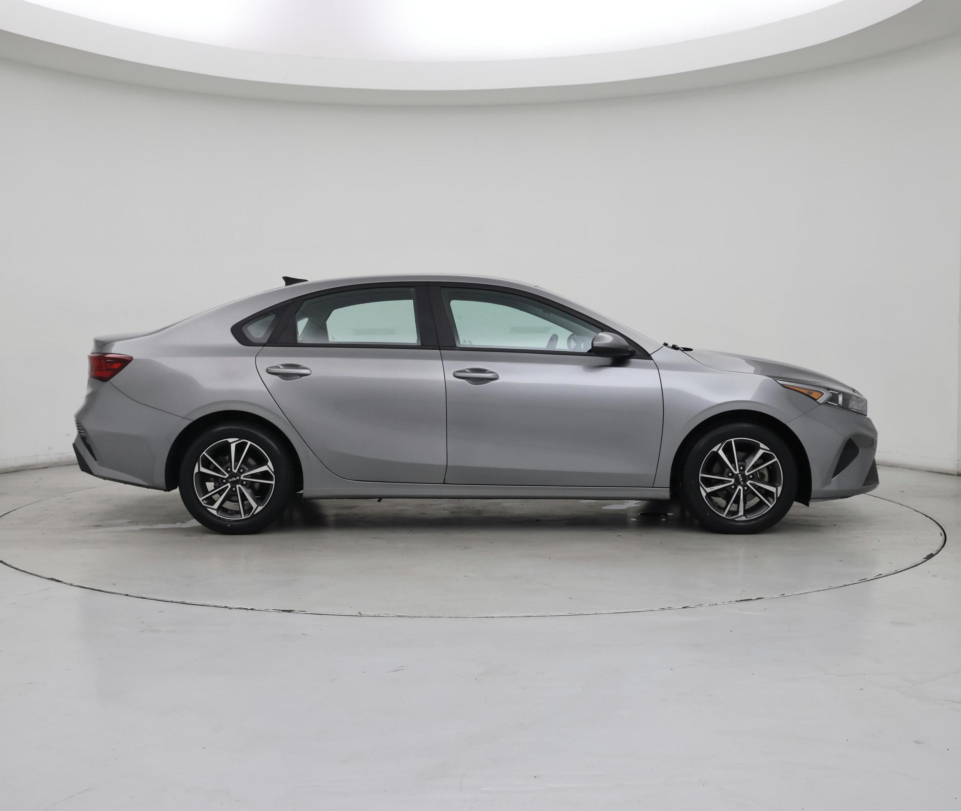 Thumbnail: 2022 Kia Forte - 7