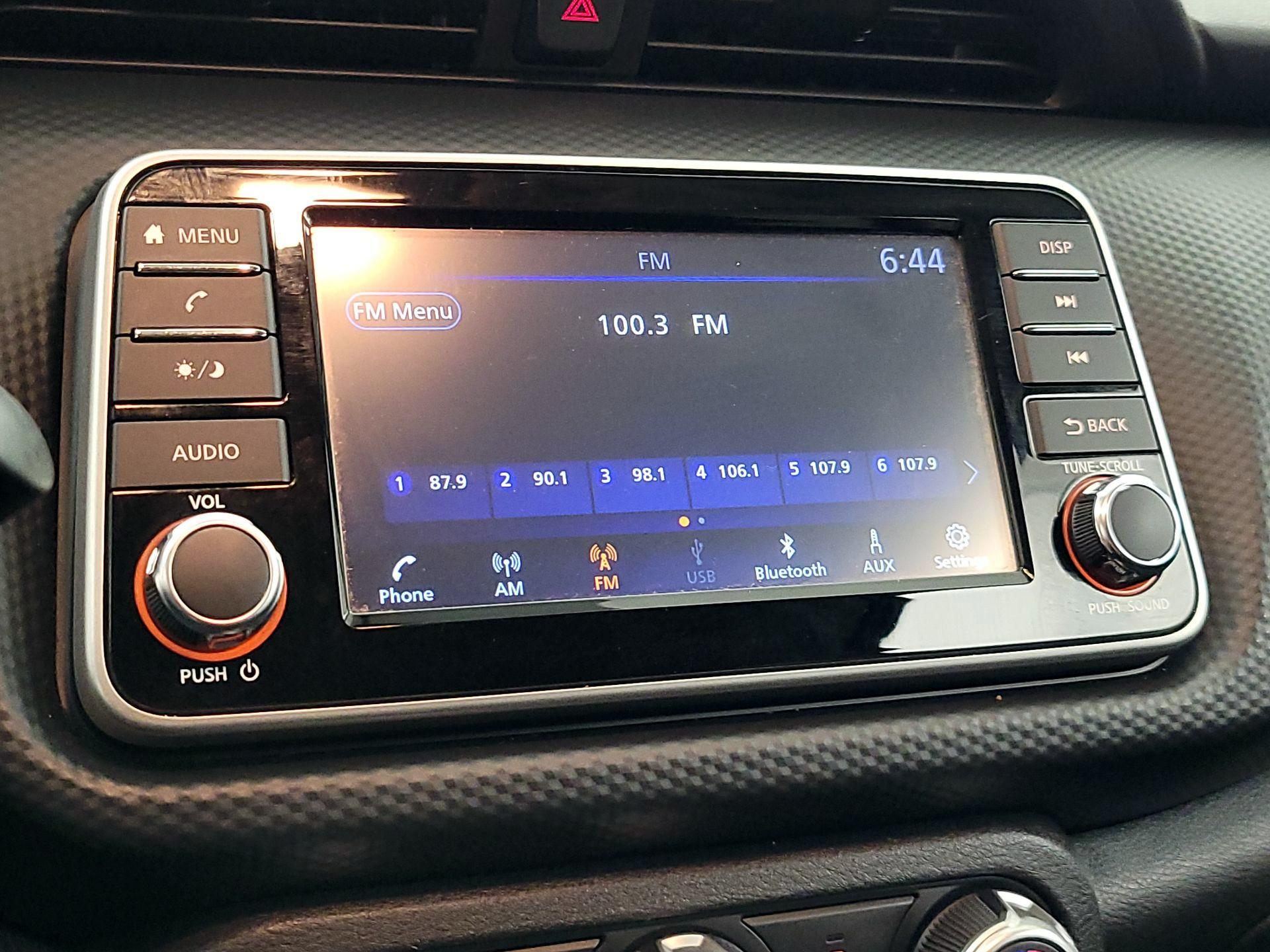 Thumbnail: 2021 Nissan Kicks - 15