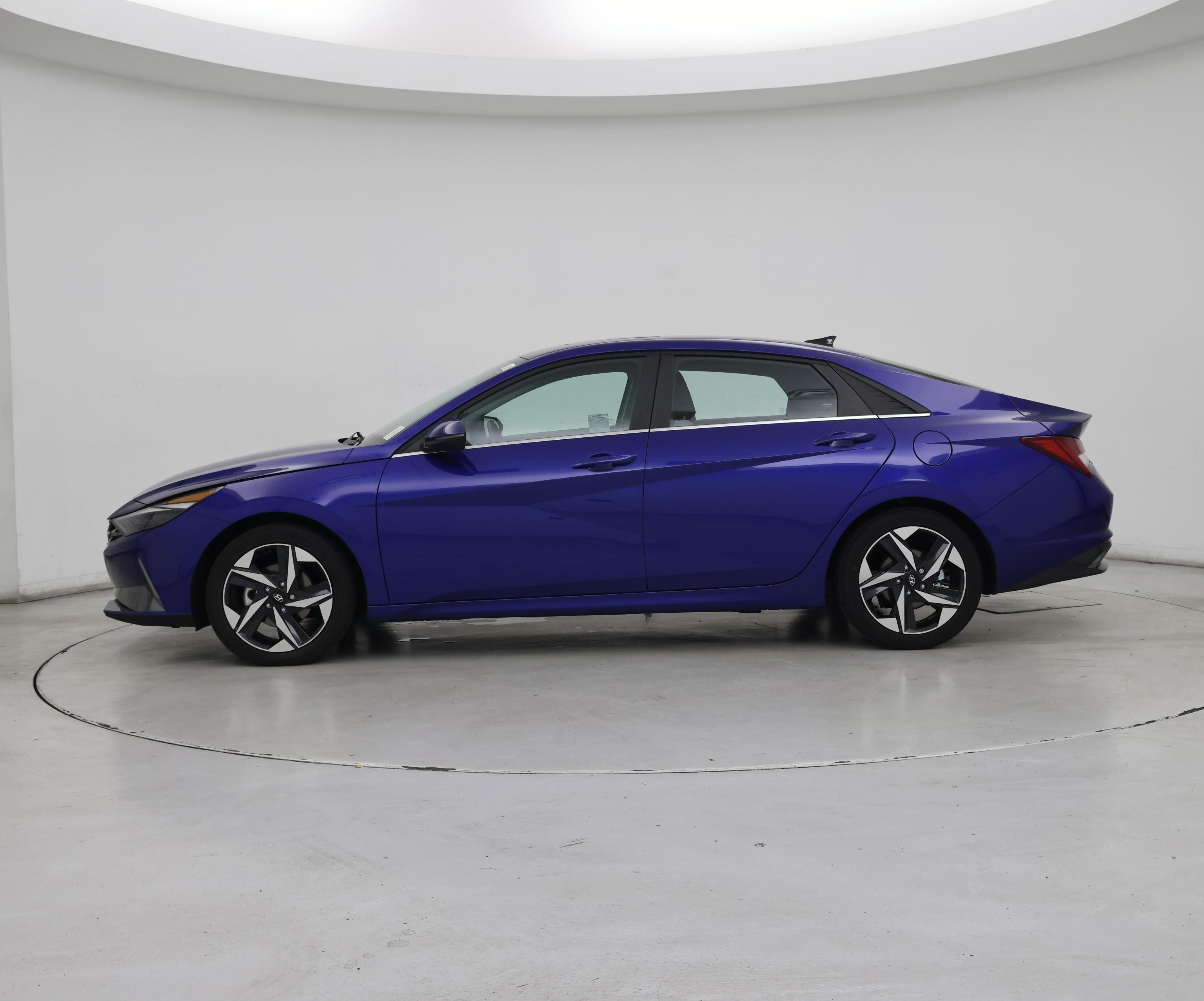 Thumbnail: 2023 Hyundai Elantra - 3