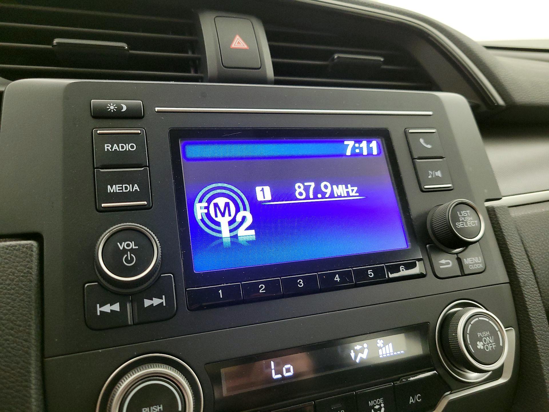 Thumbnail: 2016 Honda Civic - 15