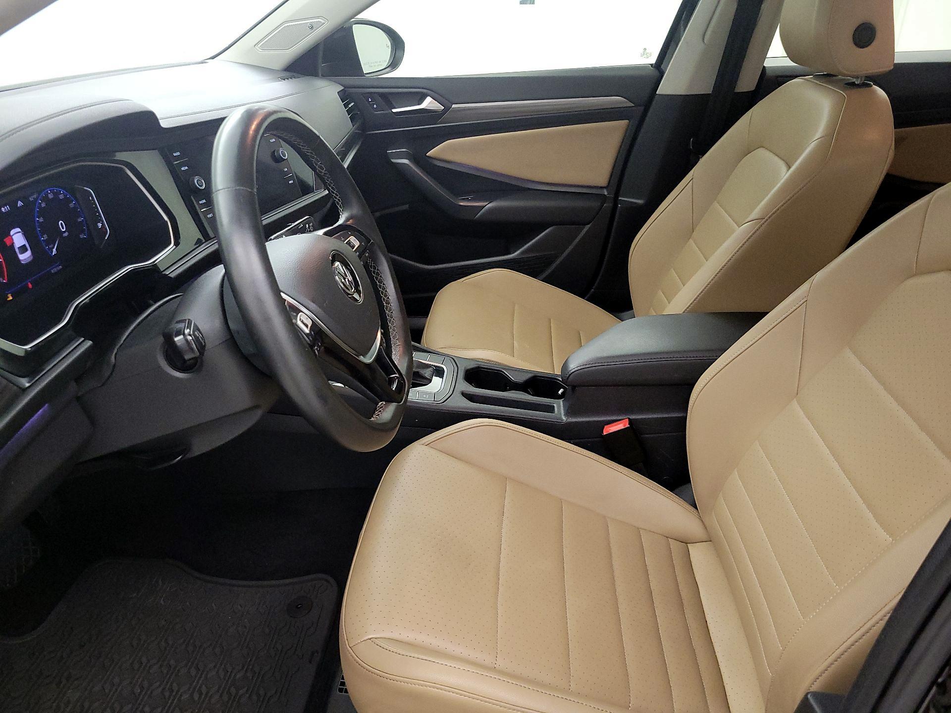 Thumbnail: 2021 Volkswagen Jetta - 11