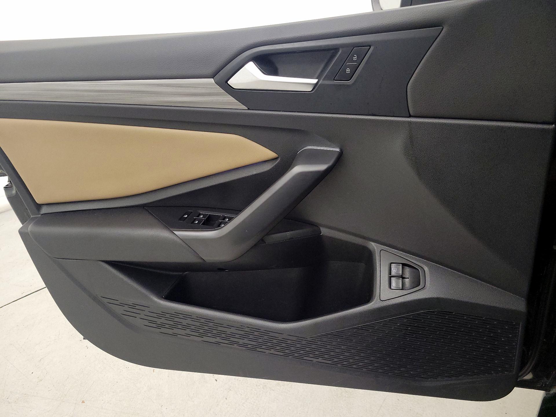 Thumbnail: 2021 Volkswagen Jetta - 12