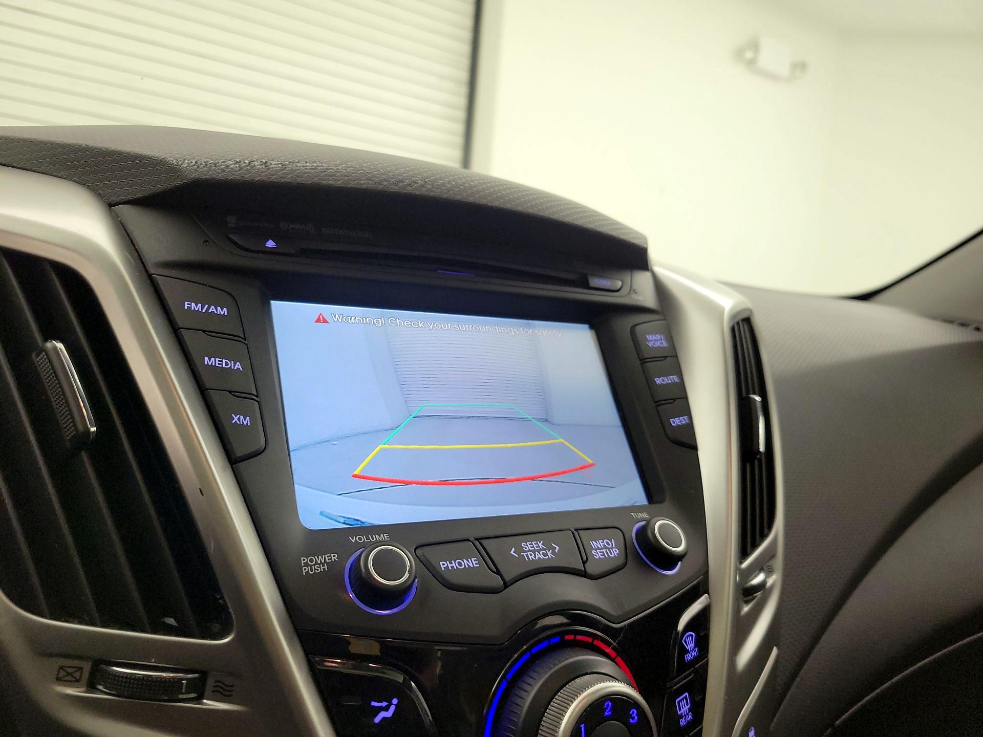 Thumbnail: 2014 Hyundai Veloster - 15