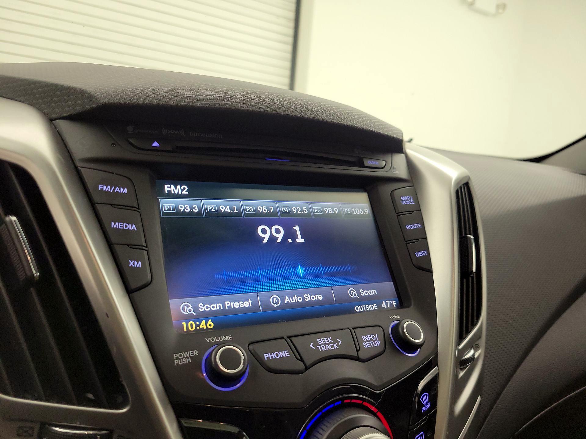 Thumbnail: 2014 Hyundai Veloster - 16