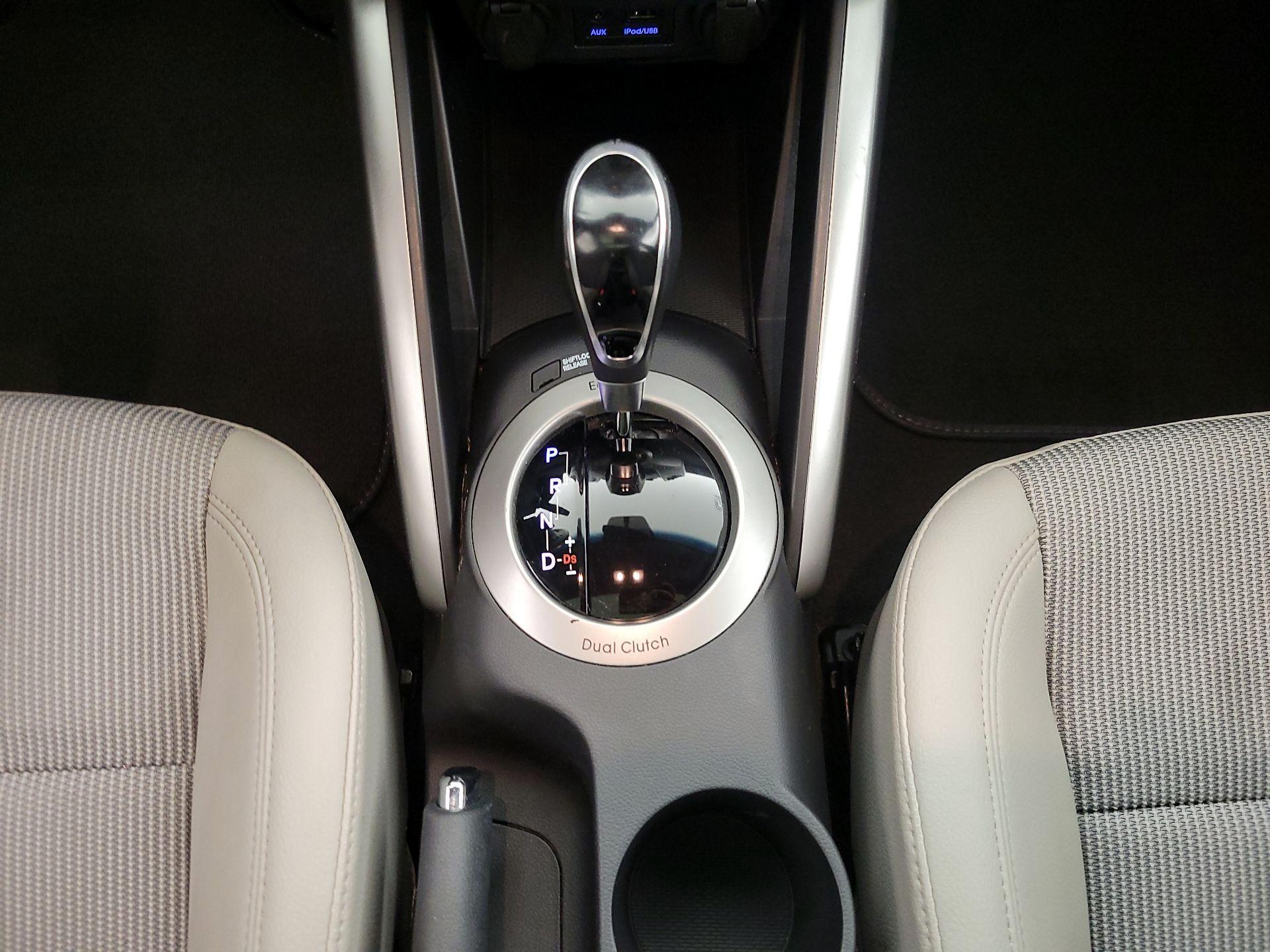 Thumbnail: 2014 Hyundai Veloster - 18