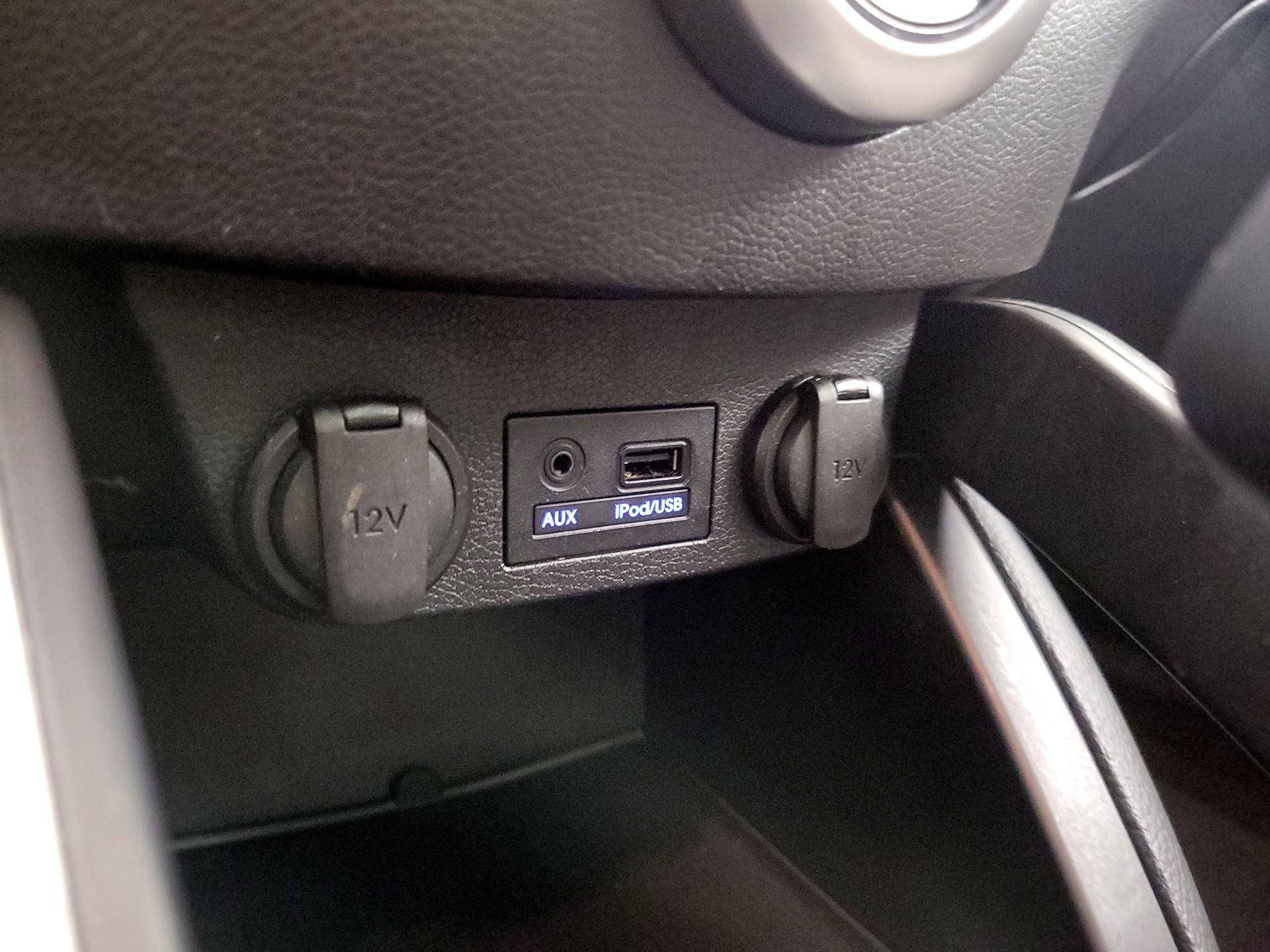 Thumbnail: 2014 Hyundai Veloster - 19