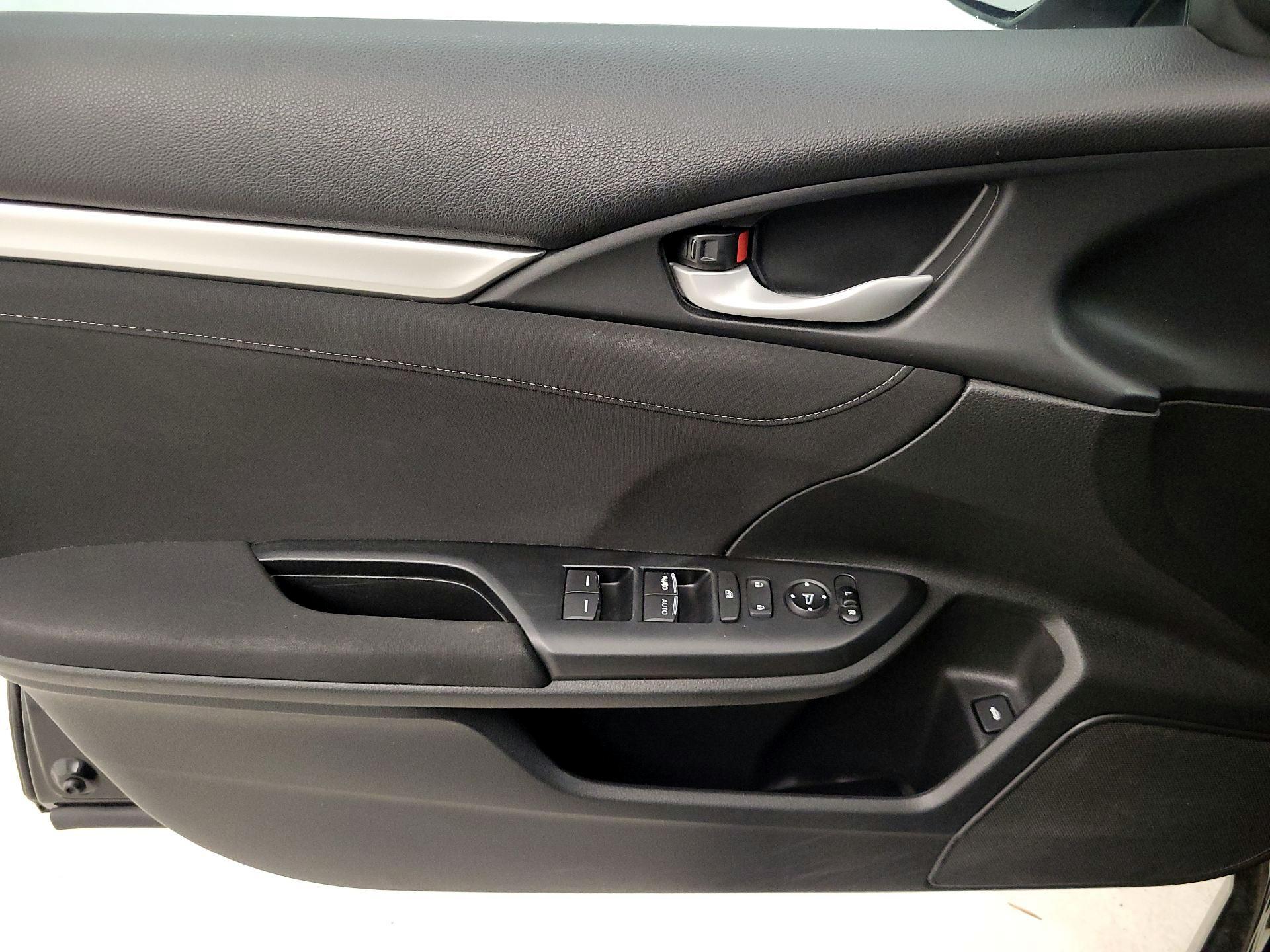 Thumbnail: 2018 Honda Civic - 12