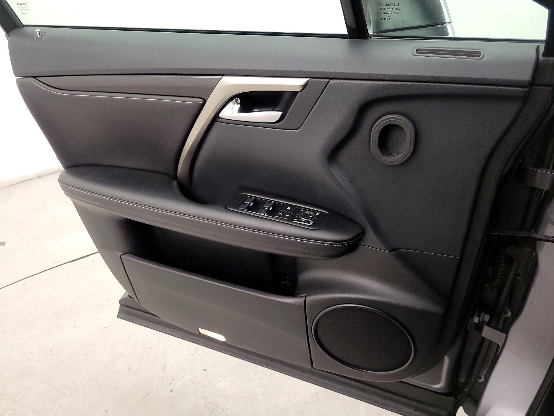 Thumbnail: 2018 Lexus RX - 12