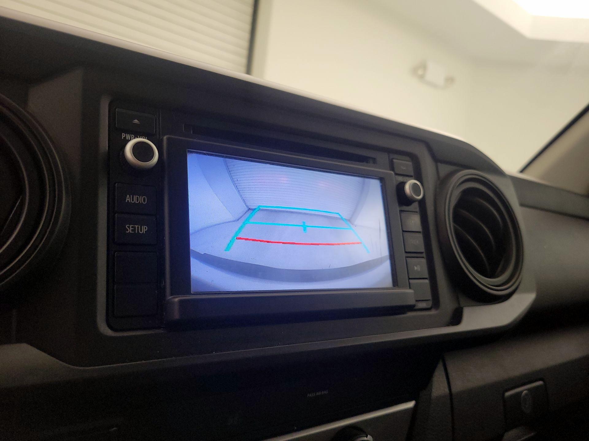 Thumbnail: 2019 Toyota Tacoma - 14