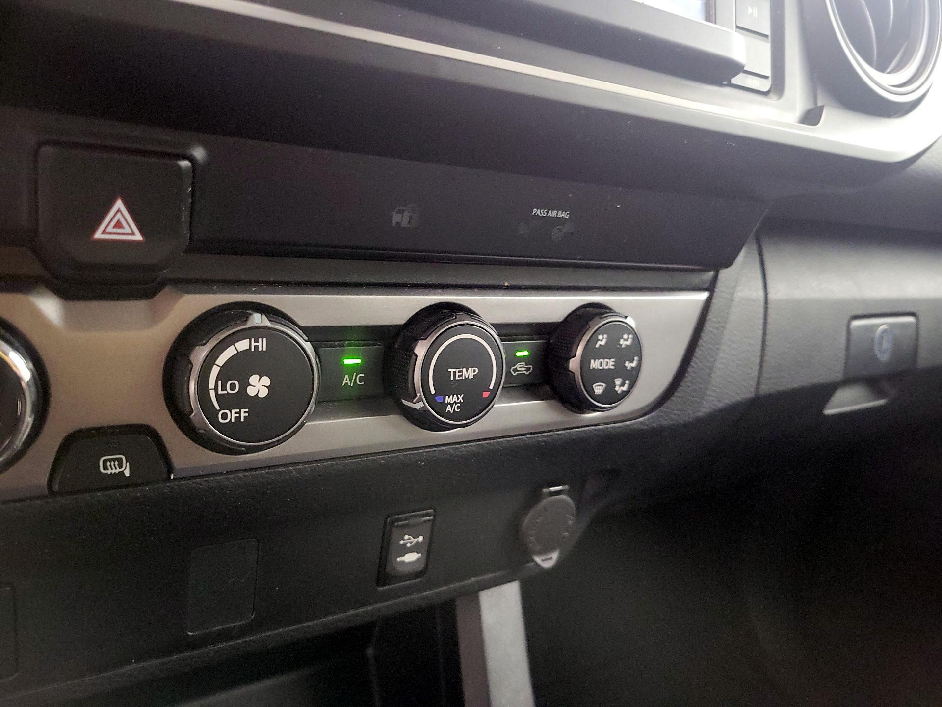 Thumbnail: 2019 Toyota Tacoma - 16