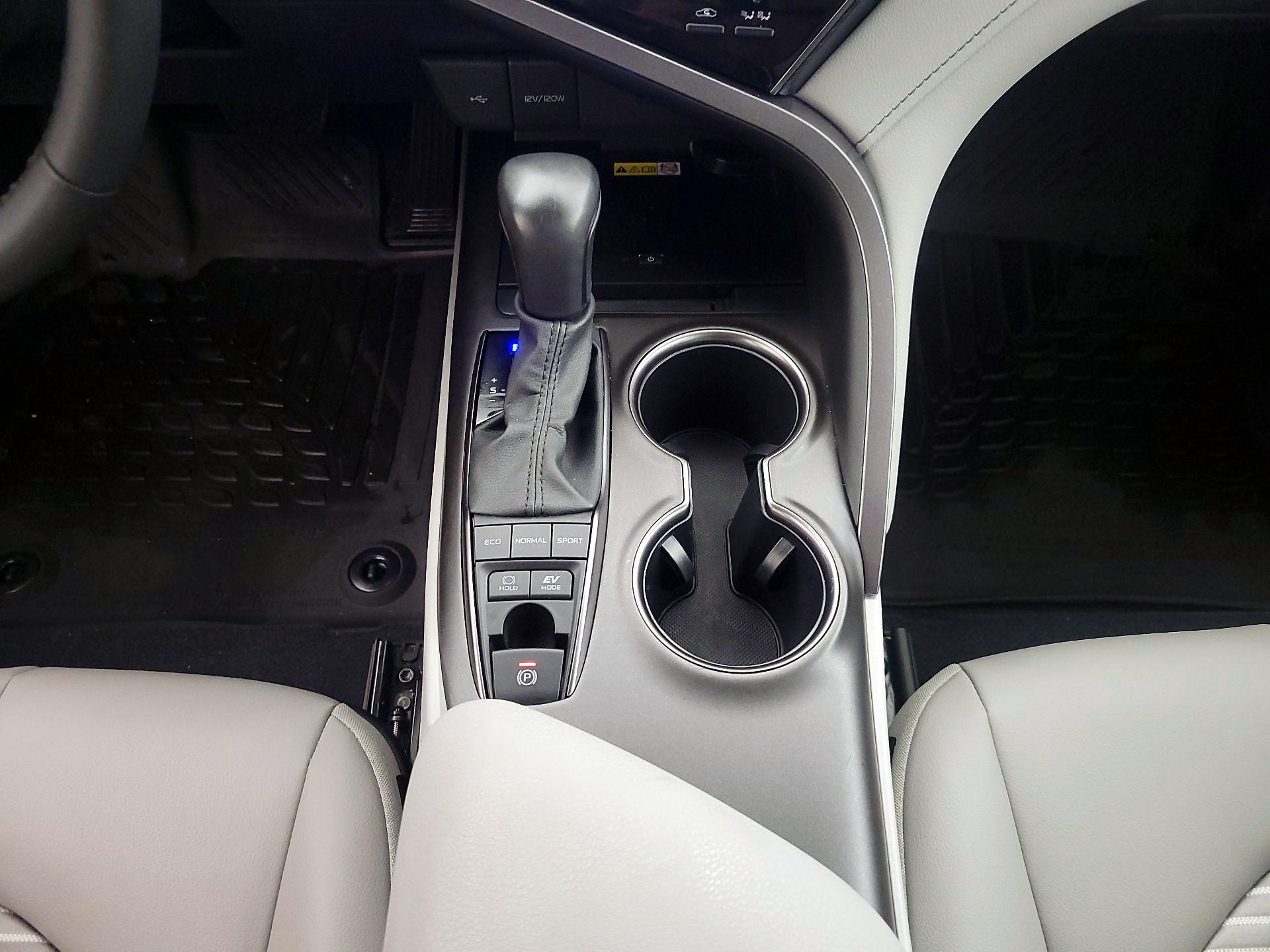 Thumbnail: 2024 Toyota Camry - 17