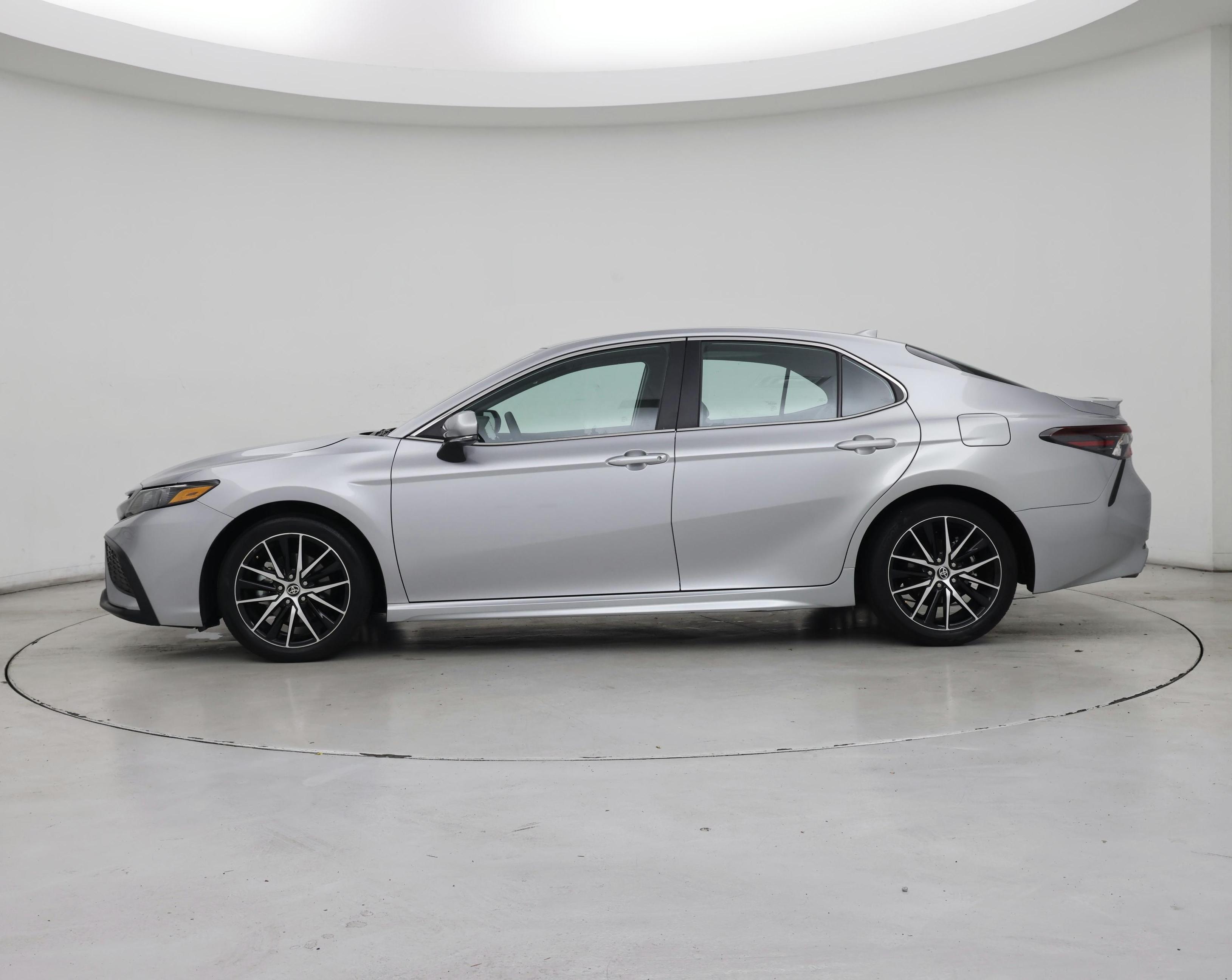 Thumbnail: 2024 Toyota Camry - 3