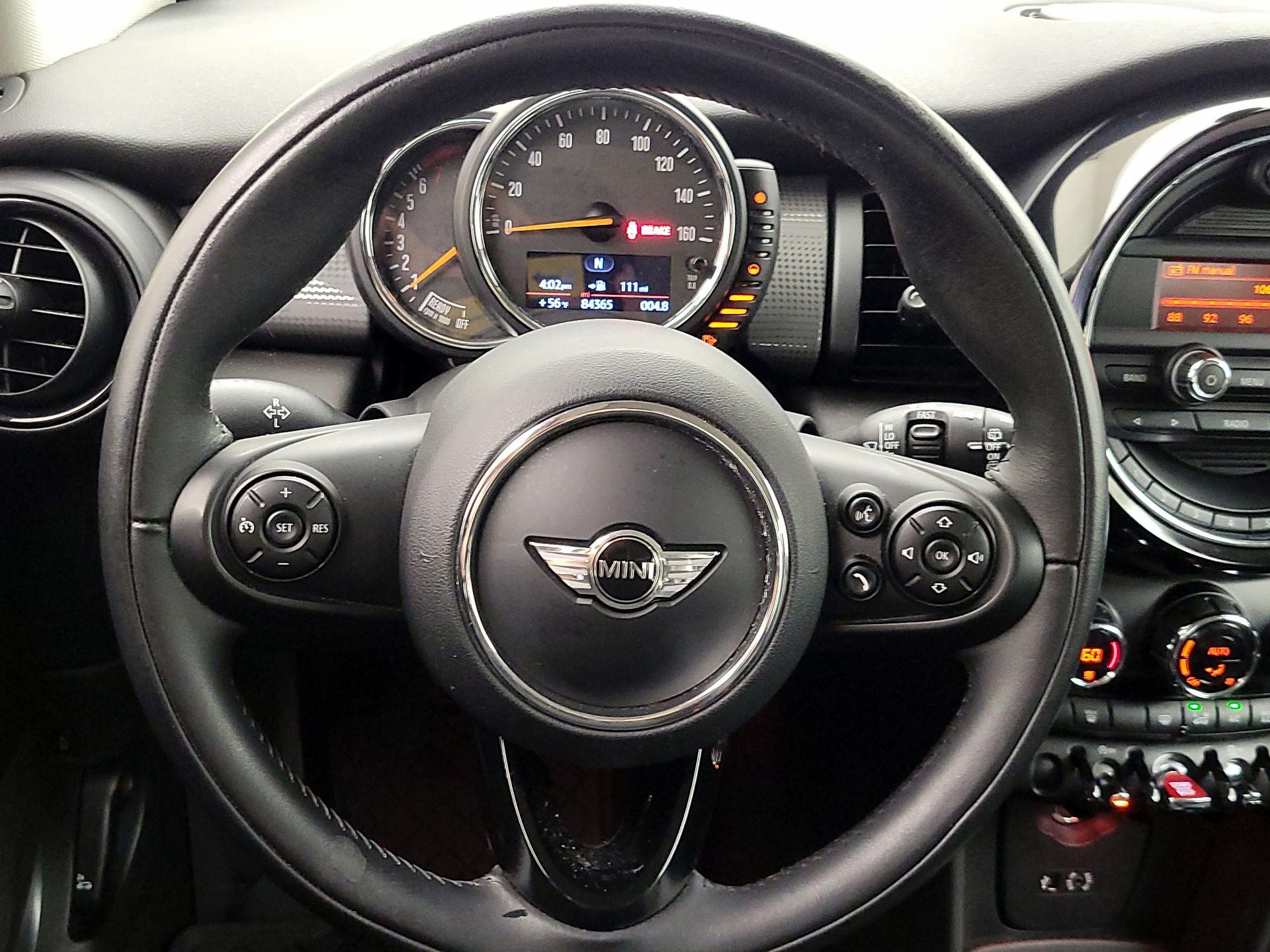 Thumbnail: 2015 MINI Cooper Hardtop - 10