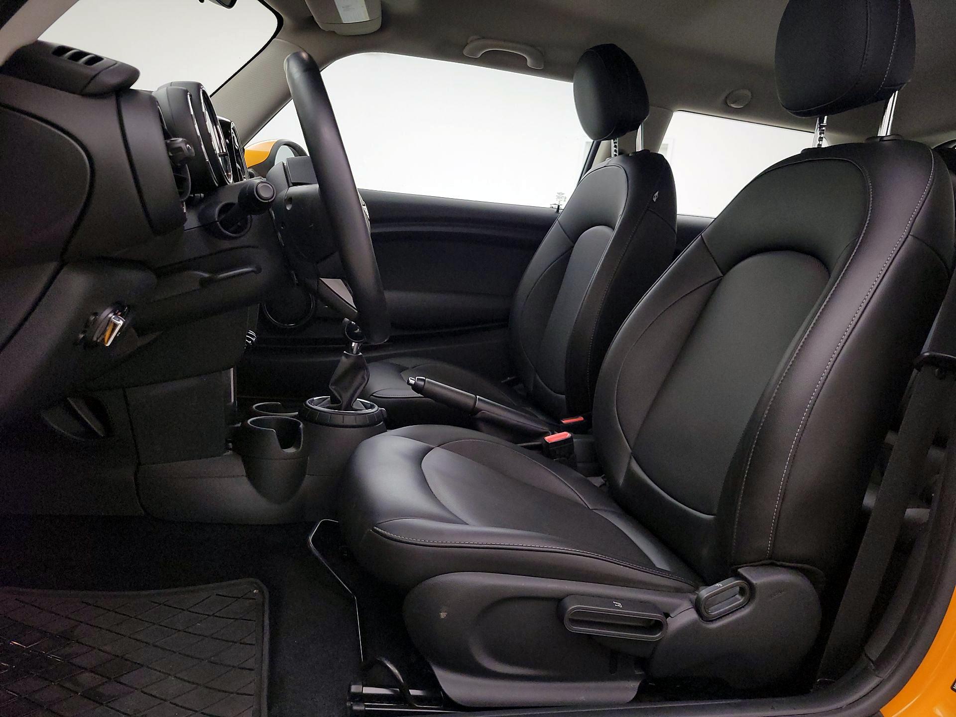 Thumbnail: 2015 MINI Cooper Hardtop - 11