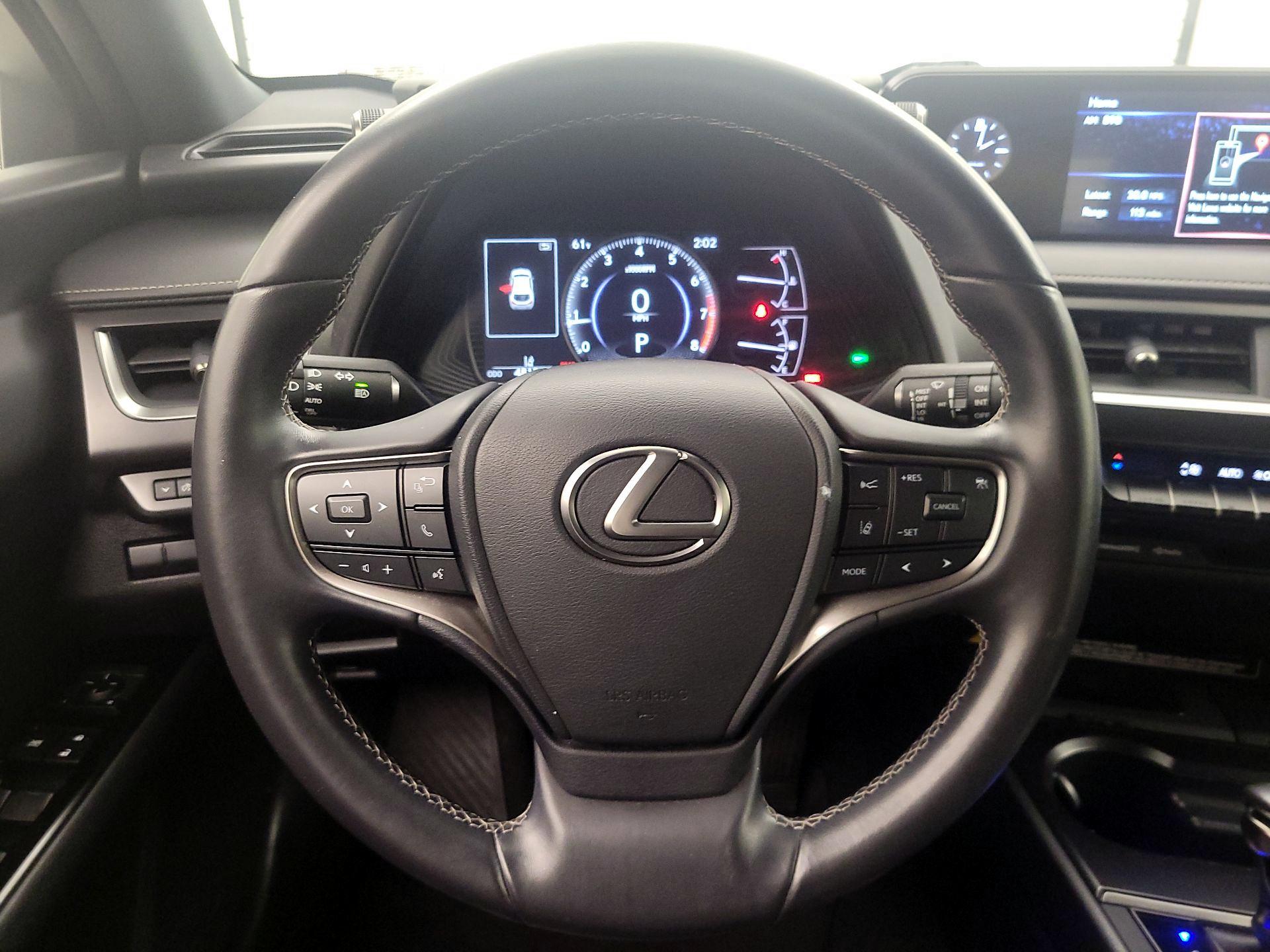 Thumbnail: 2022 Lexus UX - 10