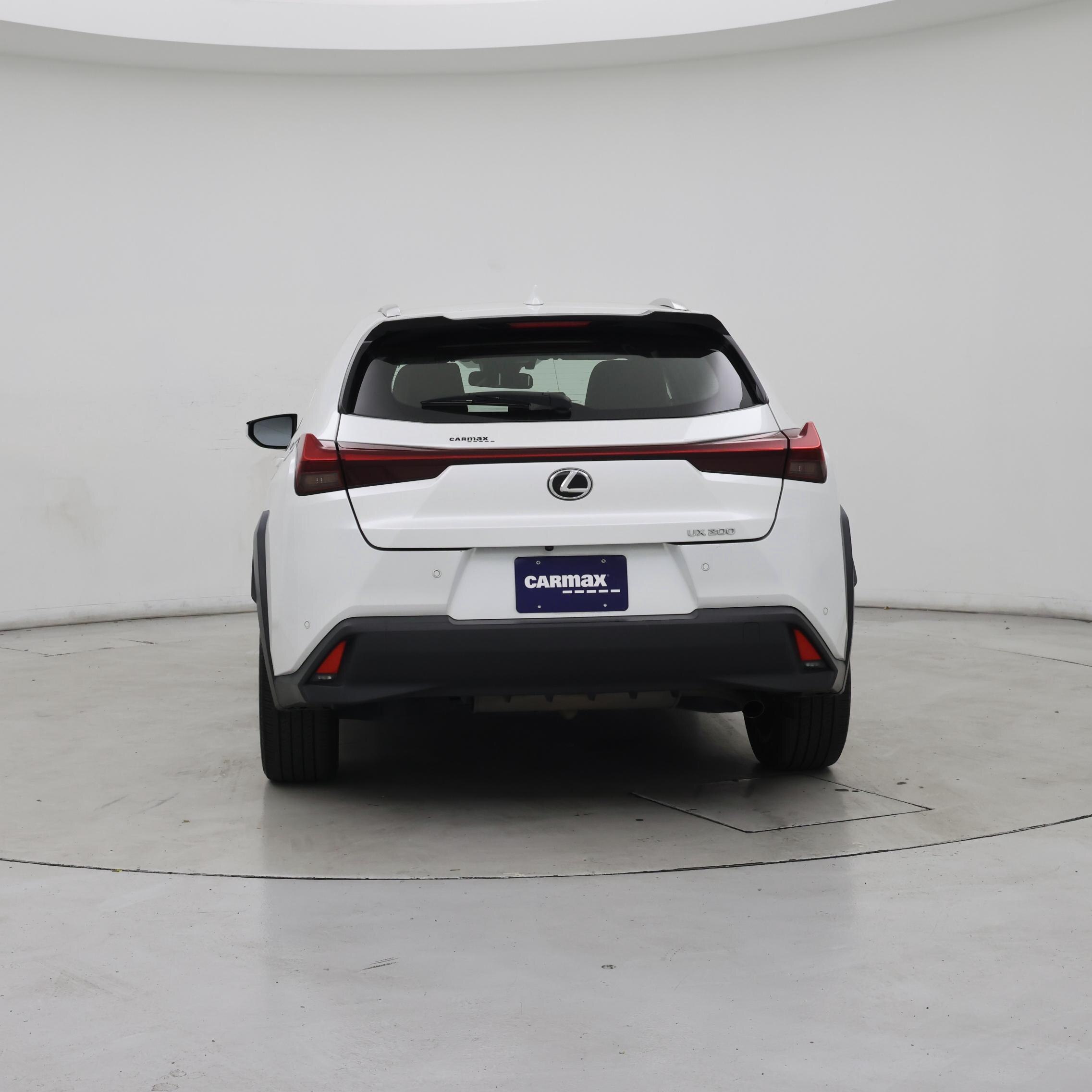 Thumbnail: 2022 Lexus UX - 6