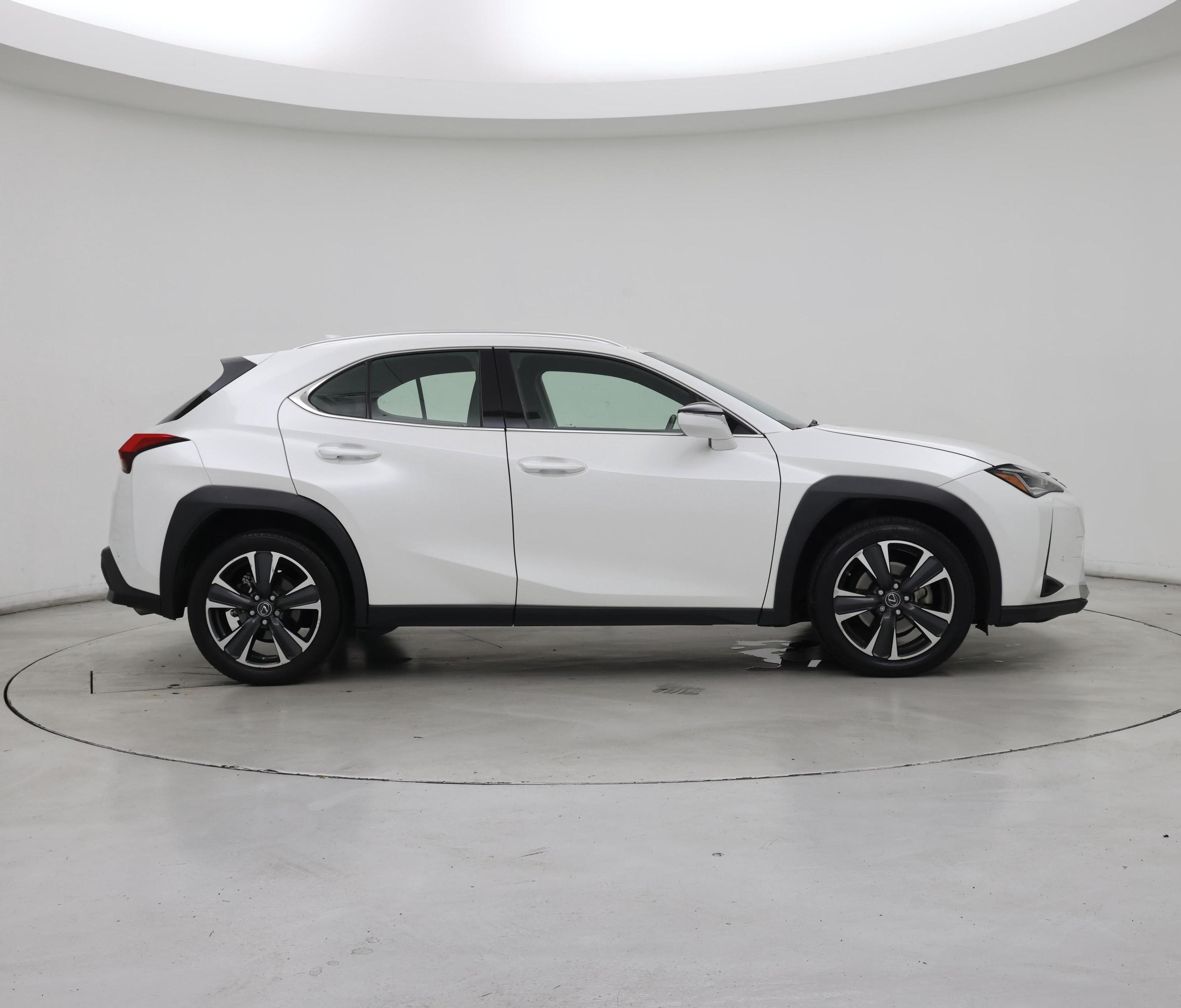 Thumbnail: 2022 Lexus UX - 7
