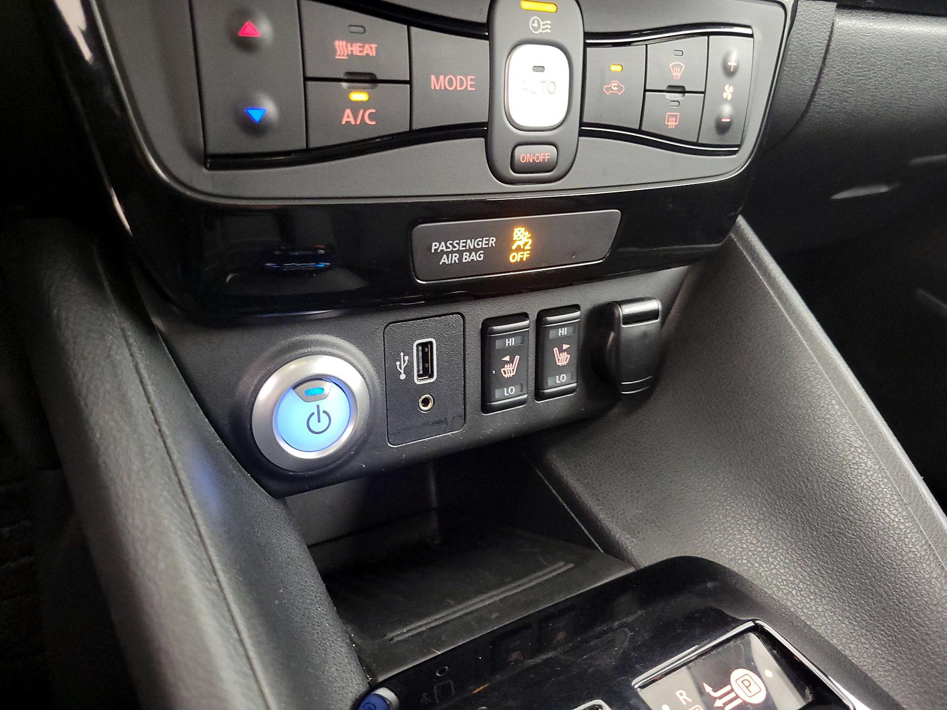 Thumbnail: 2019 Nissan Leaf - 19